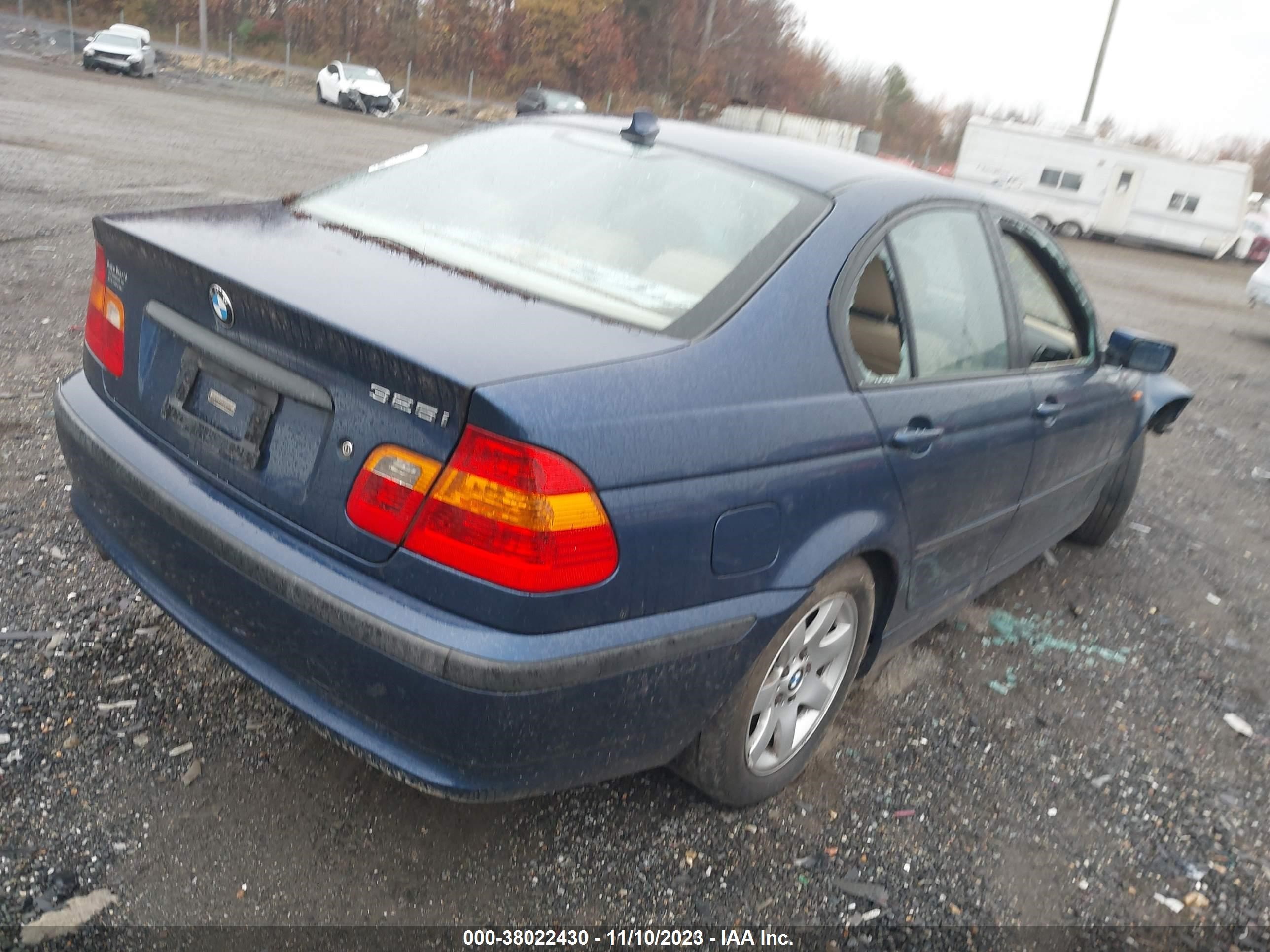 Photo 3 VIN: WBAET37424NJ42282 - BMW 3ER 