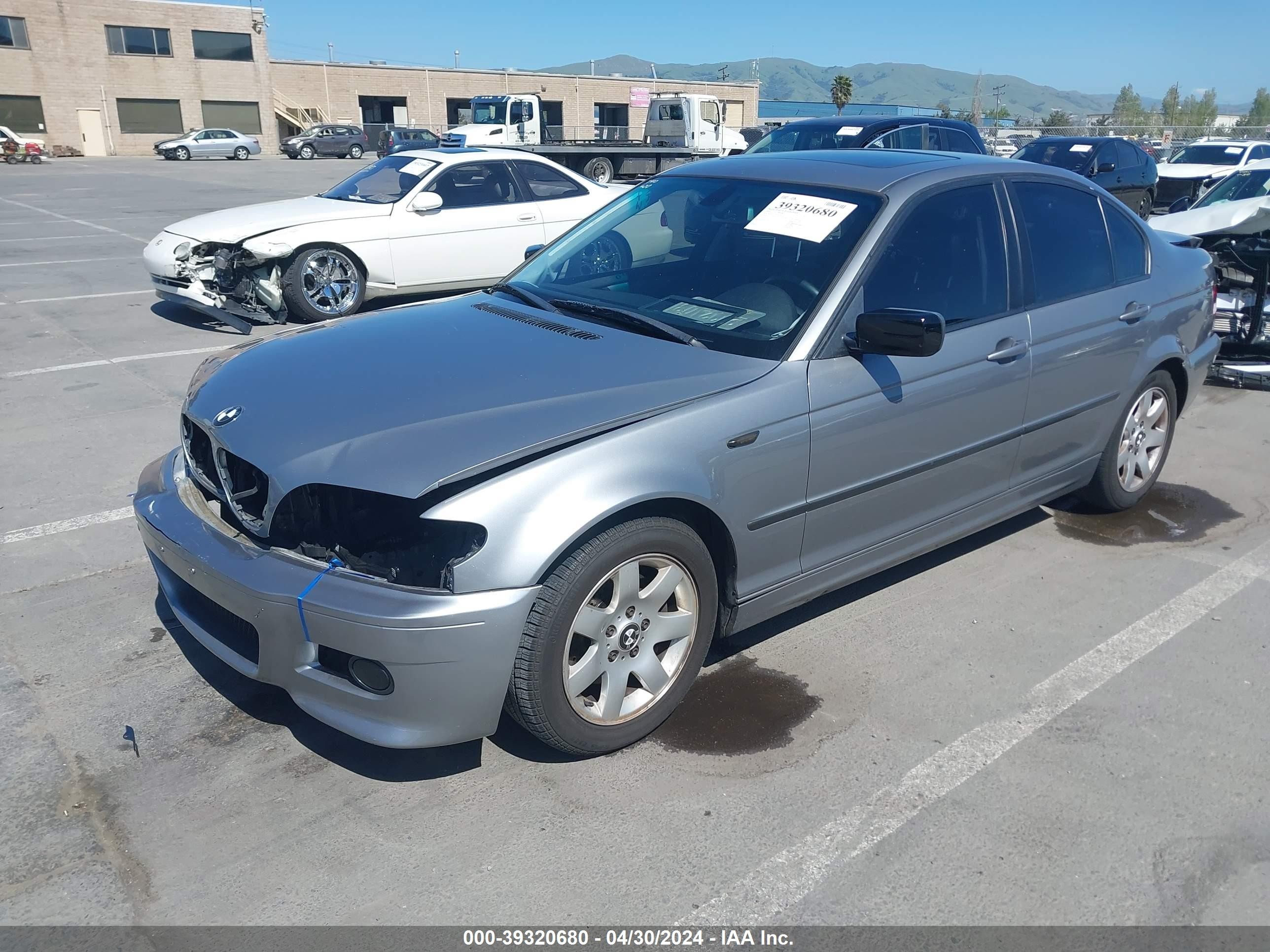 Photo 1 VIN: WBAET37435NH06767 - BMW 3ER 