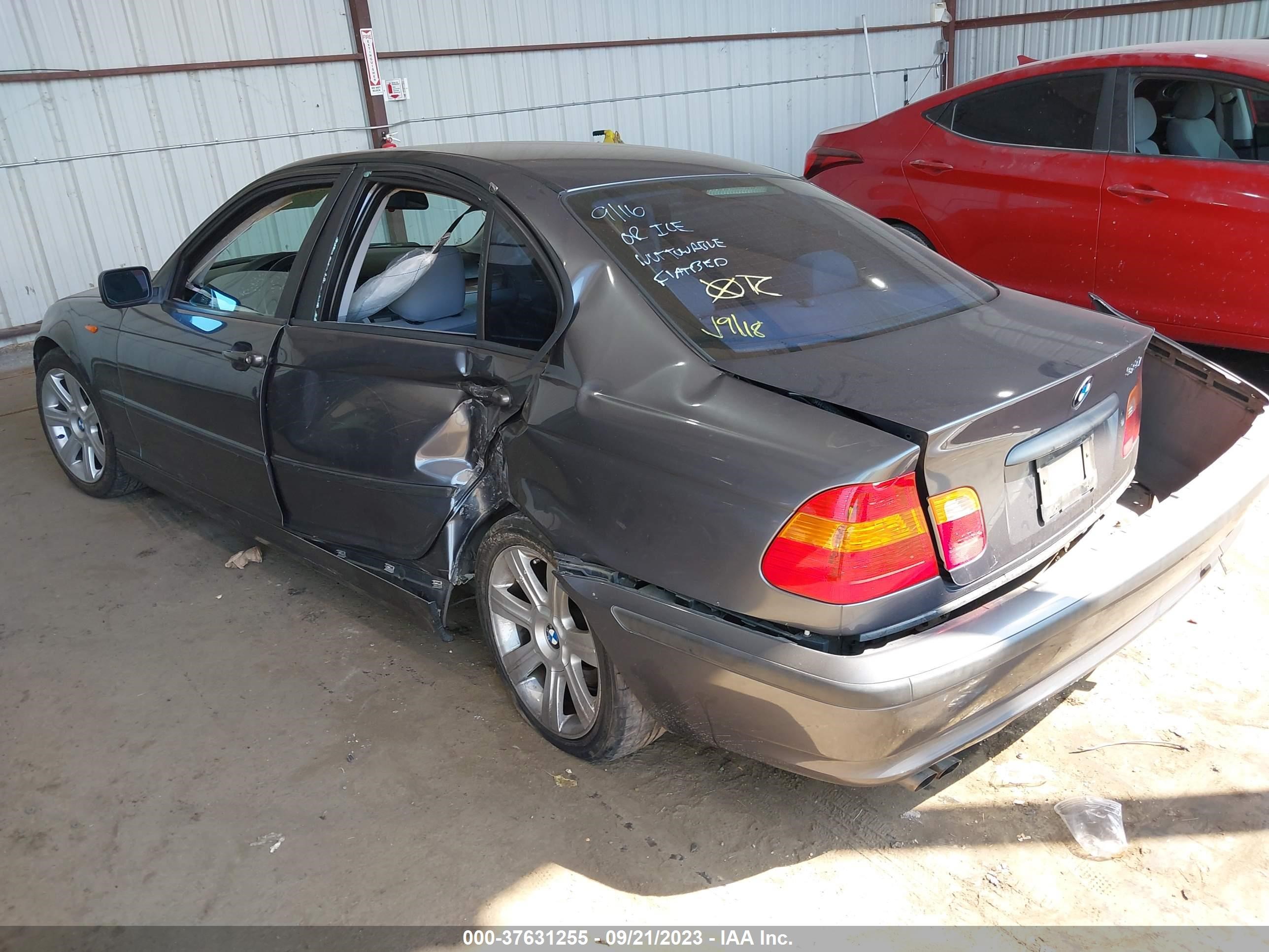 Photo 2 VIN: WBAET37442NJ19180 - BMW 3ER 