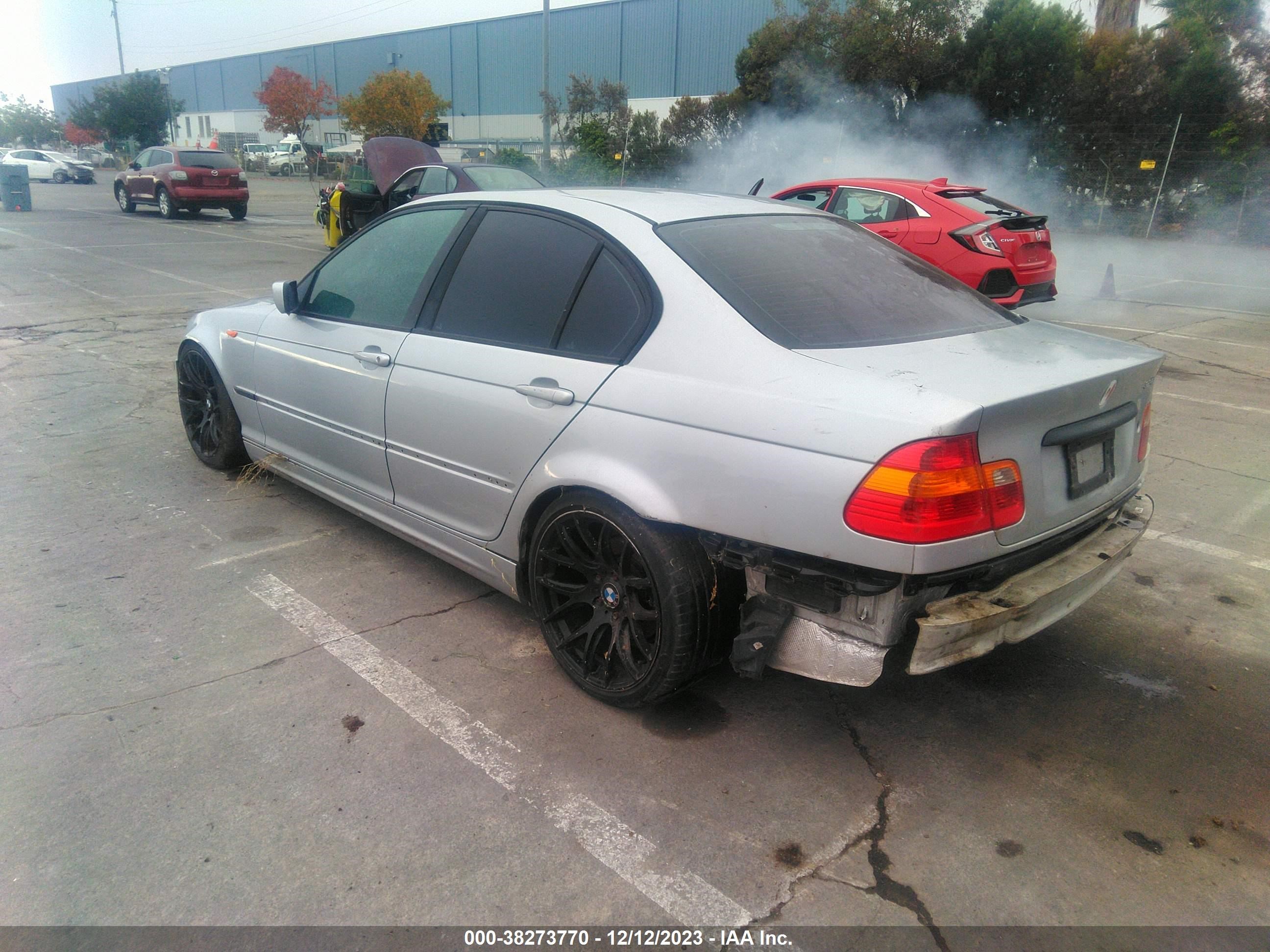 Photo 2 VIN: WBAET37453NH03057 - BMW 3ER 