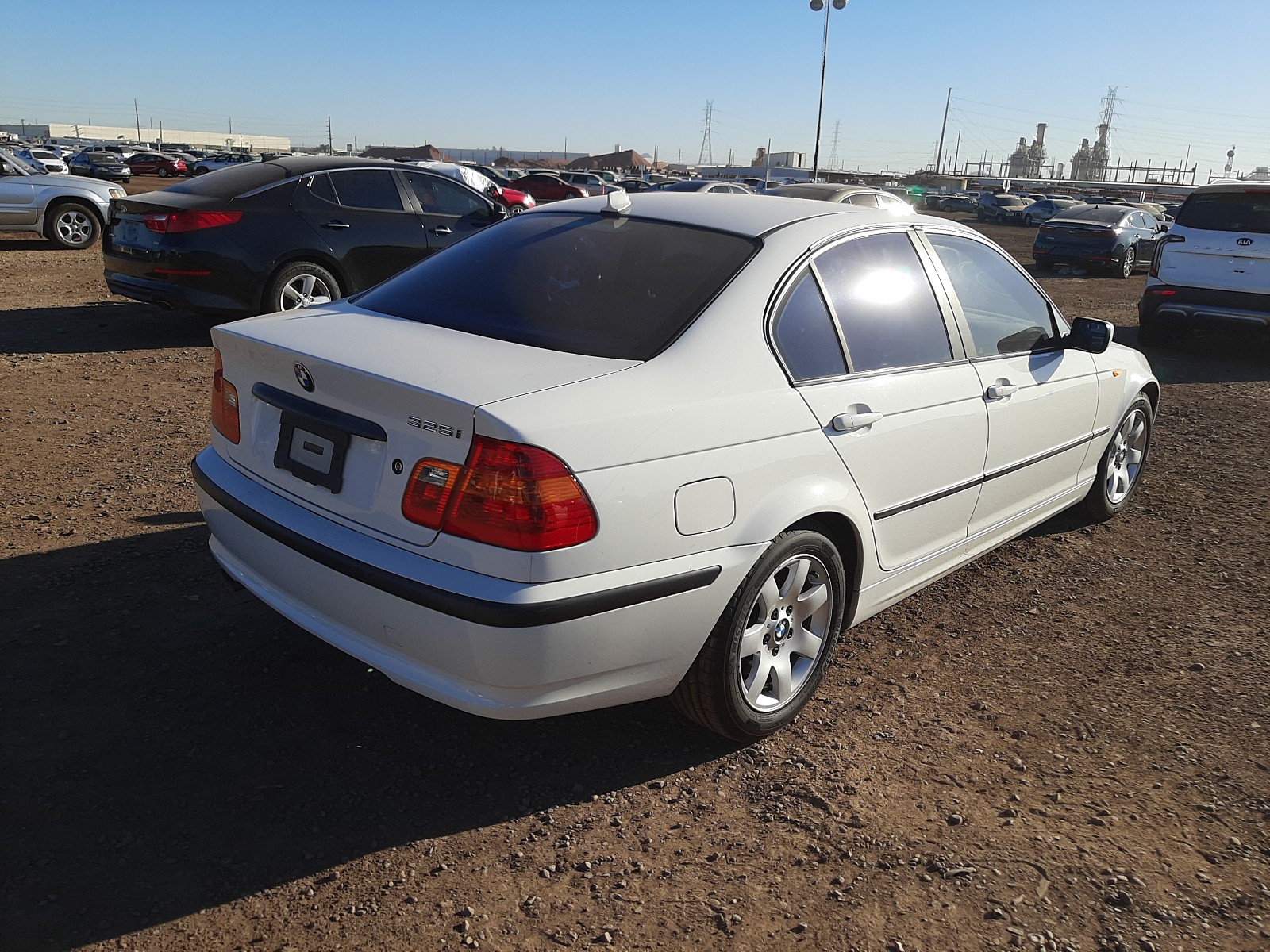 Photo 3 VIN: WBAET37454NJ81061 - BMW 325 I 