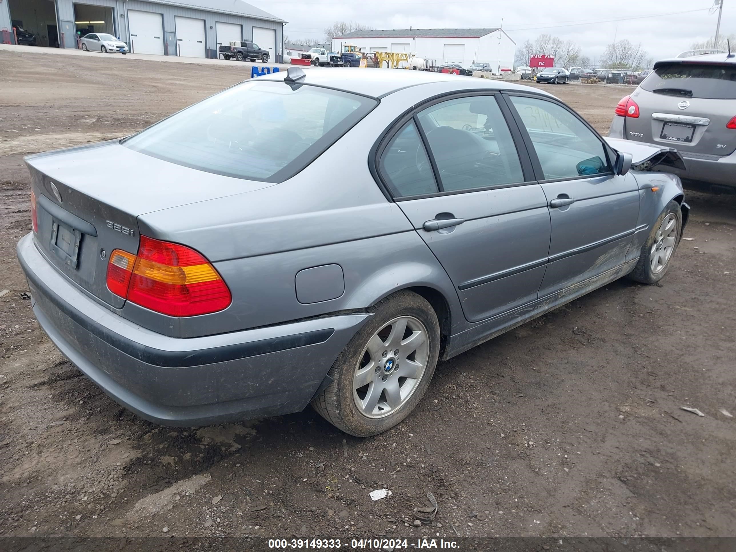 Photo 3 VIN: WBAET37454NJ95929 - BMW 3ER 