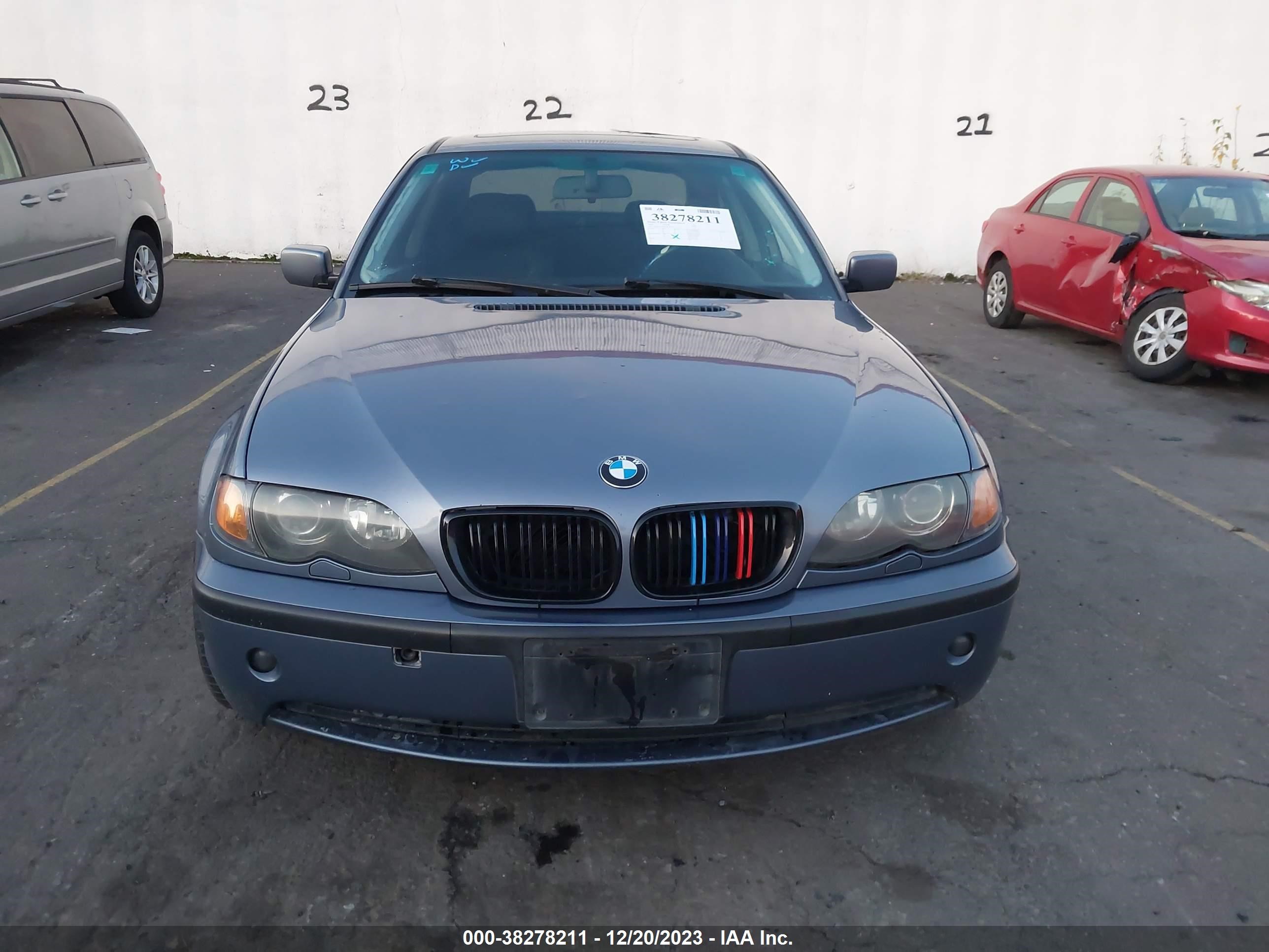 Photo 11 VIN: WBAET37462NG80676 - BMW 3ER 