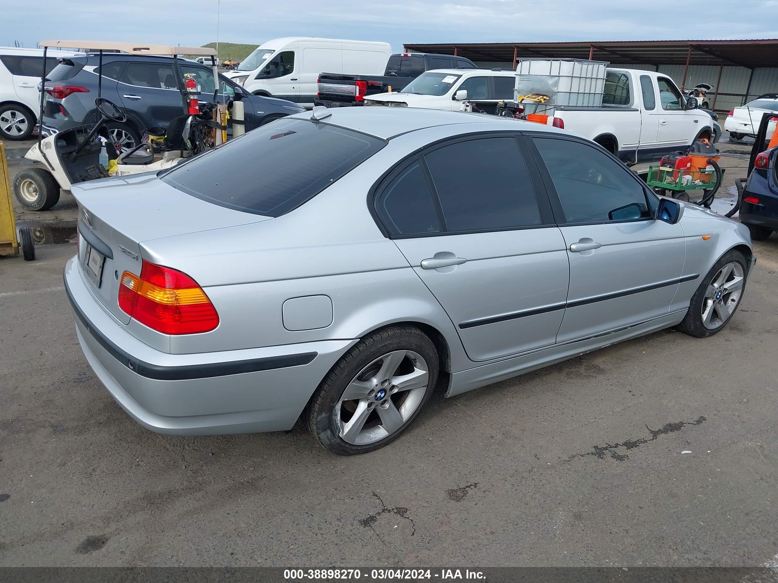 Photo 3 VIN: WBAET37464NJ84177 - BMW 3ER 