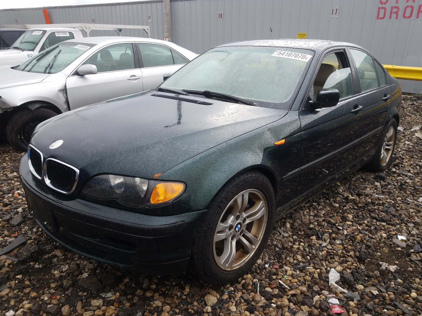 Photo 1 VIN: WBAET37472NJ18220 - BMW 325I 