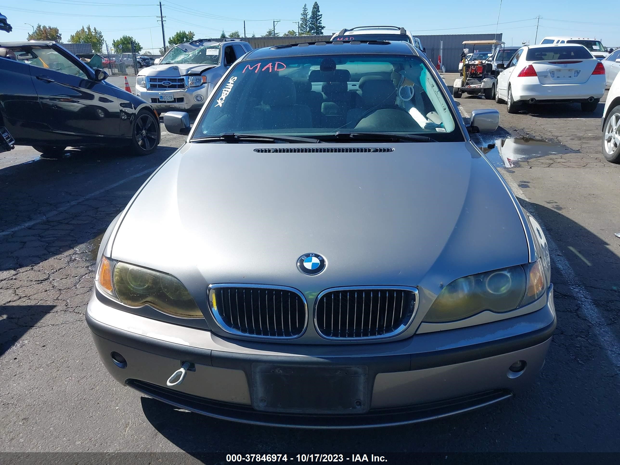 Photo 11 VIN: WBAET37483NJ37702 - BMW 3ER 