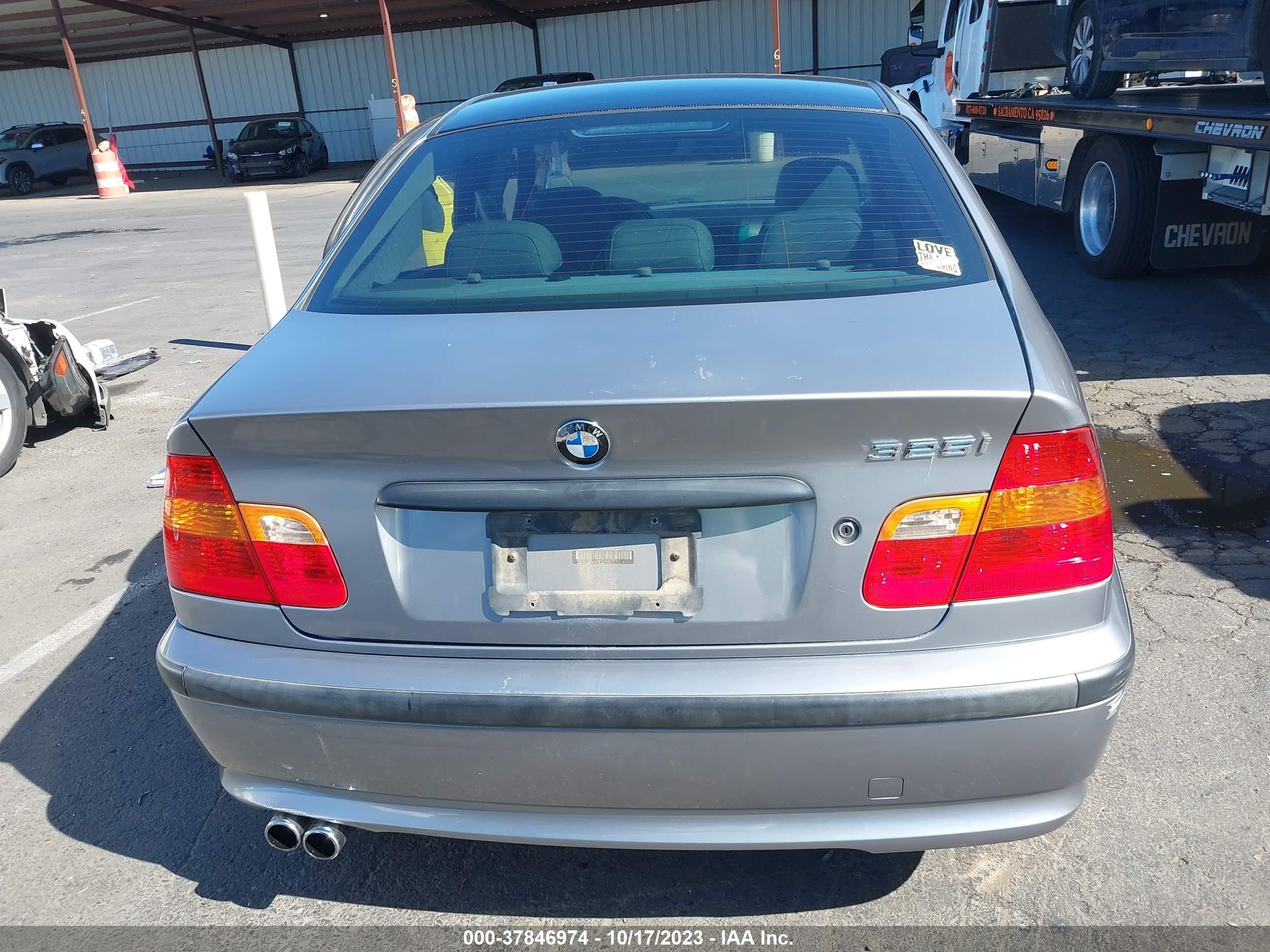 Photo 15 VIN: WBAET37483NJ37702 - BMW 3ER 