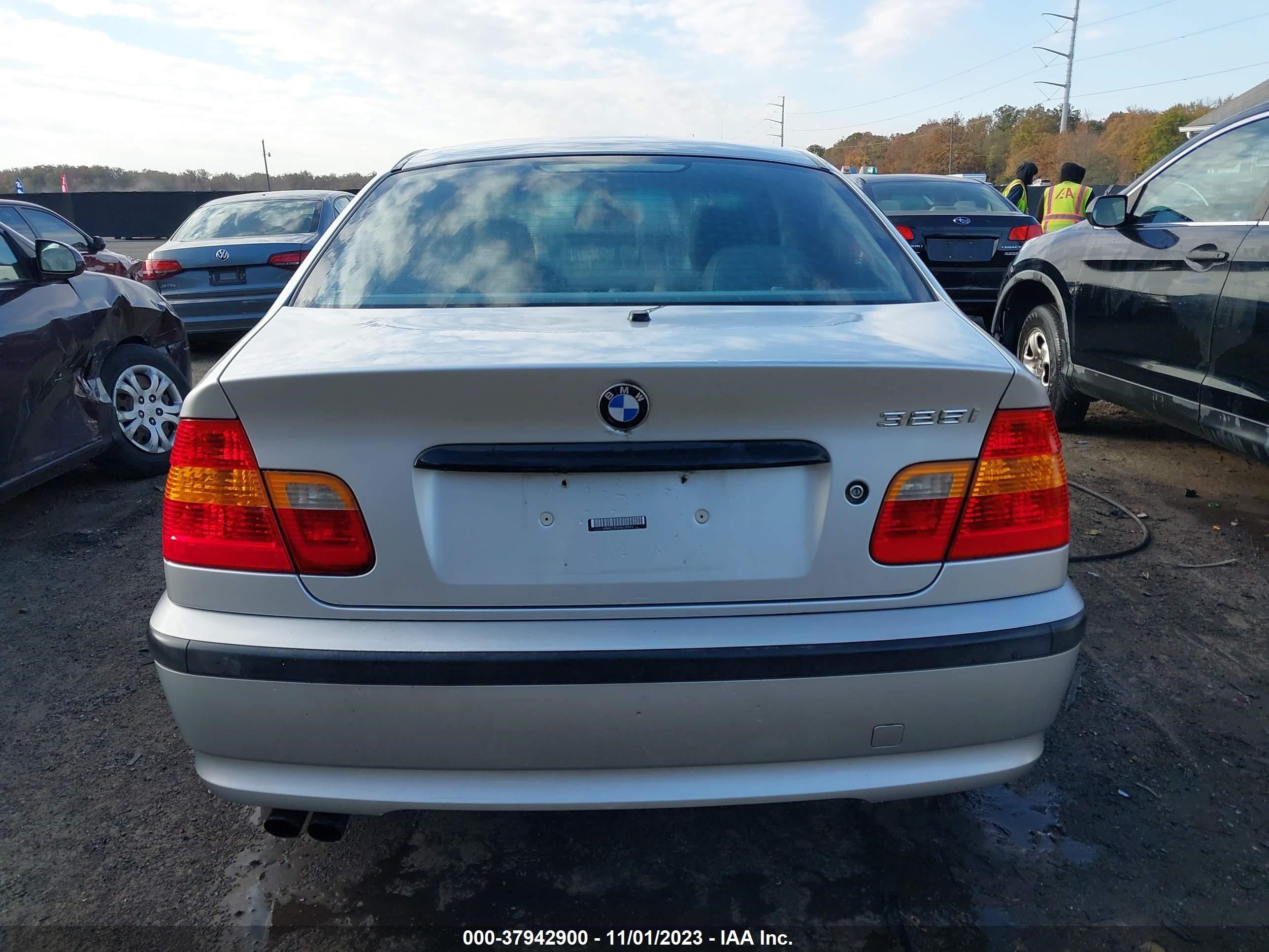 Photo 15 VIN: WBAET37492NJ21894 - BMW 3ER 