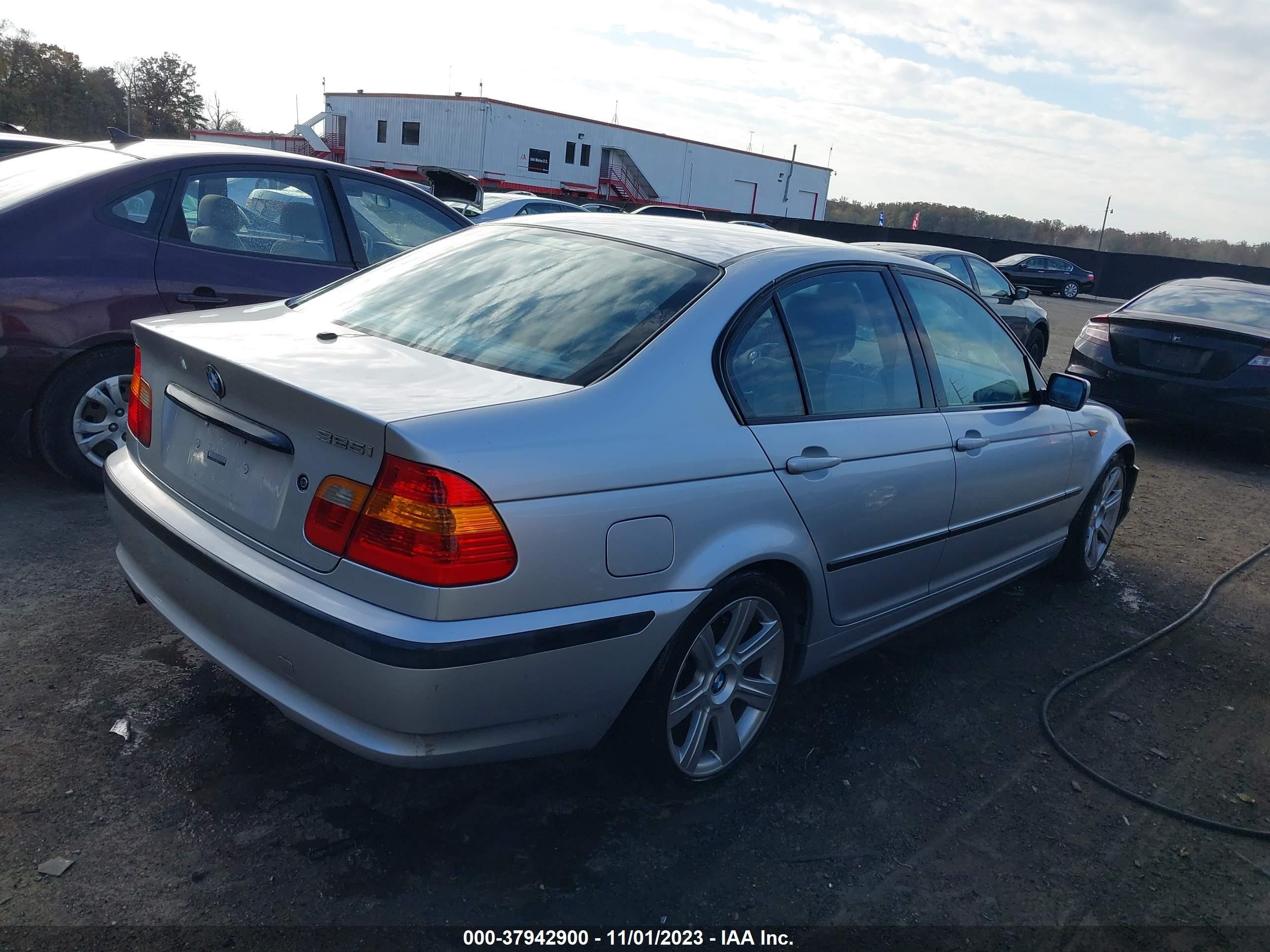 Photo 3 VIN: WBAET37492NJ21894 - BMW 3ER 