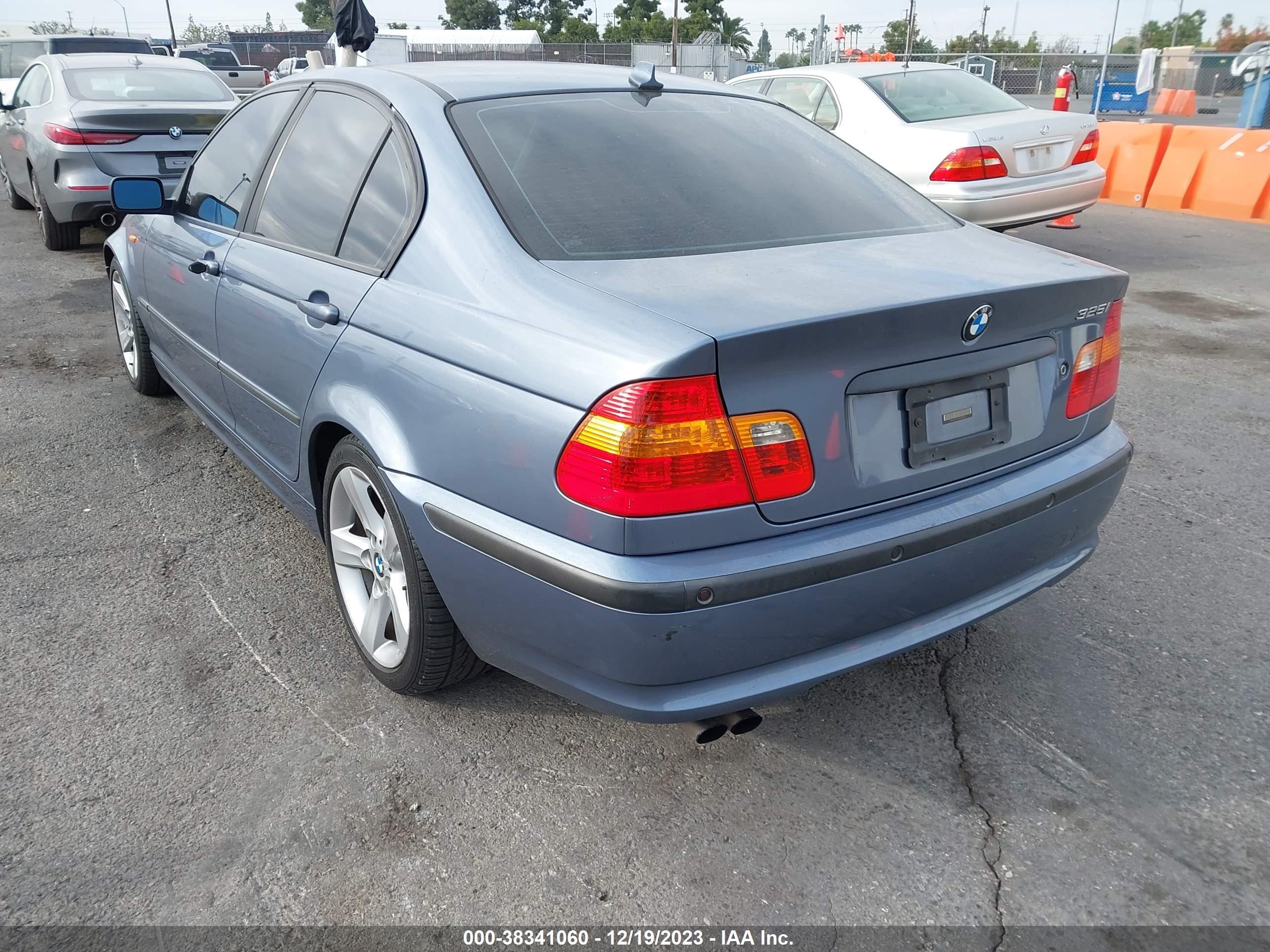 Photo 2 VIN: WBAET37494NJ82214 - BMW 3ER 