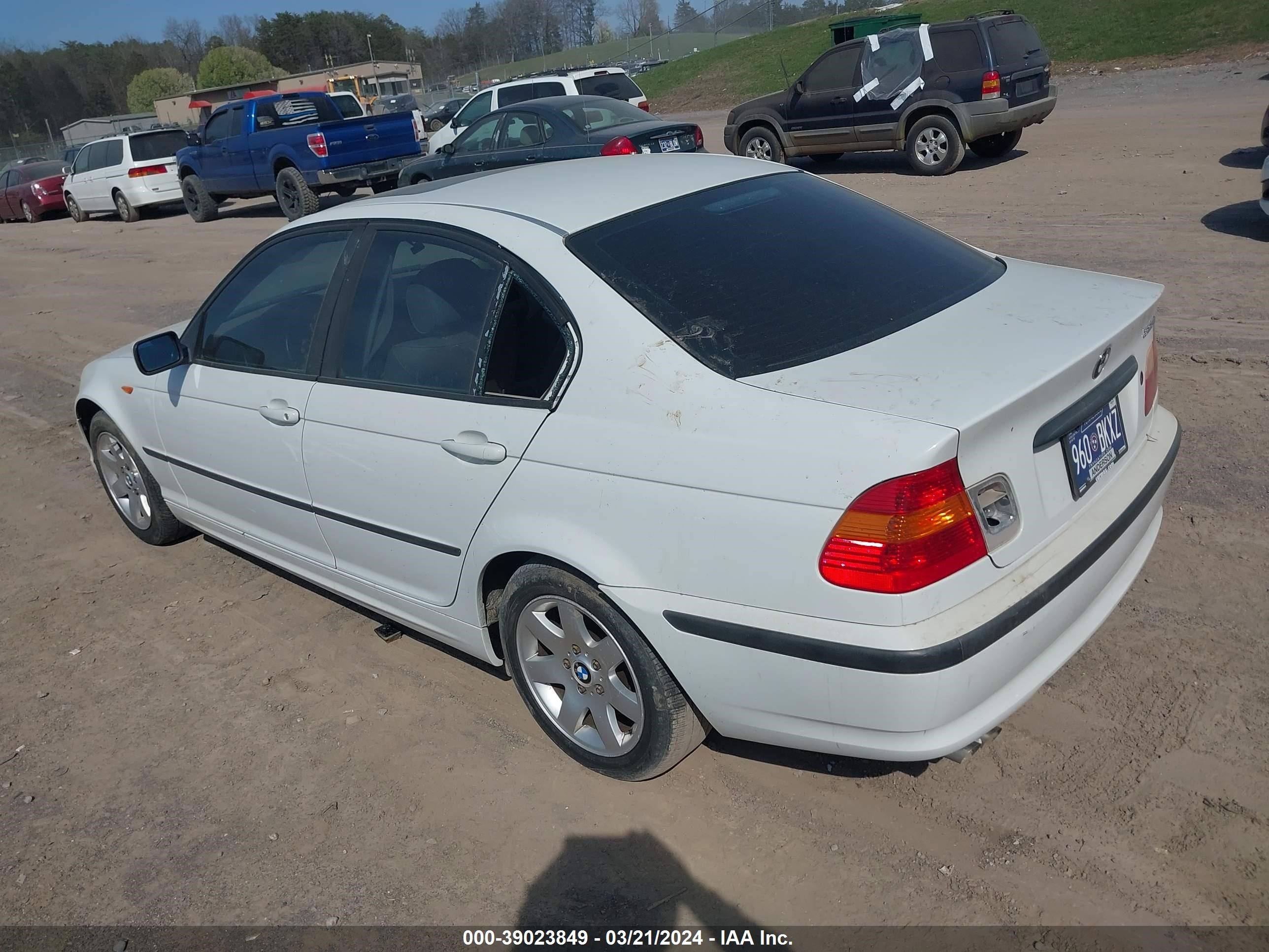 Photo 2 VIN: WBAET374X3NJ34946 - BMW 3ER 