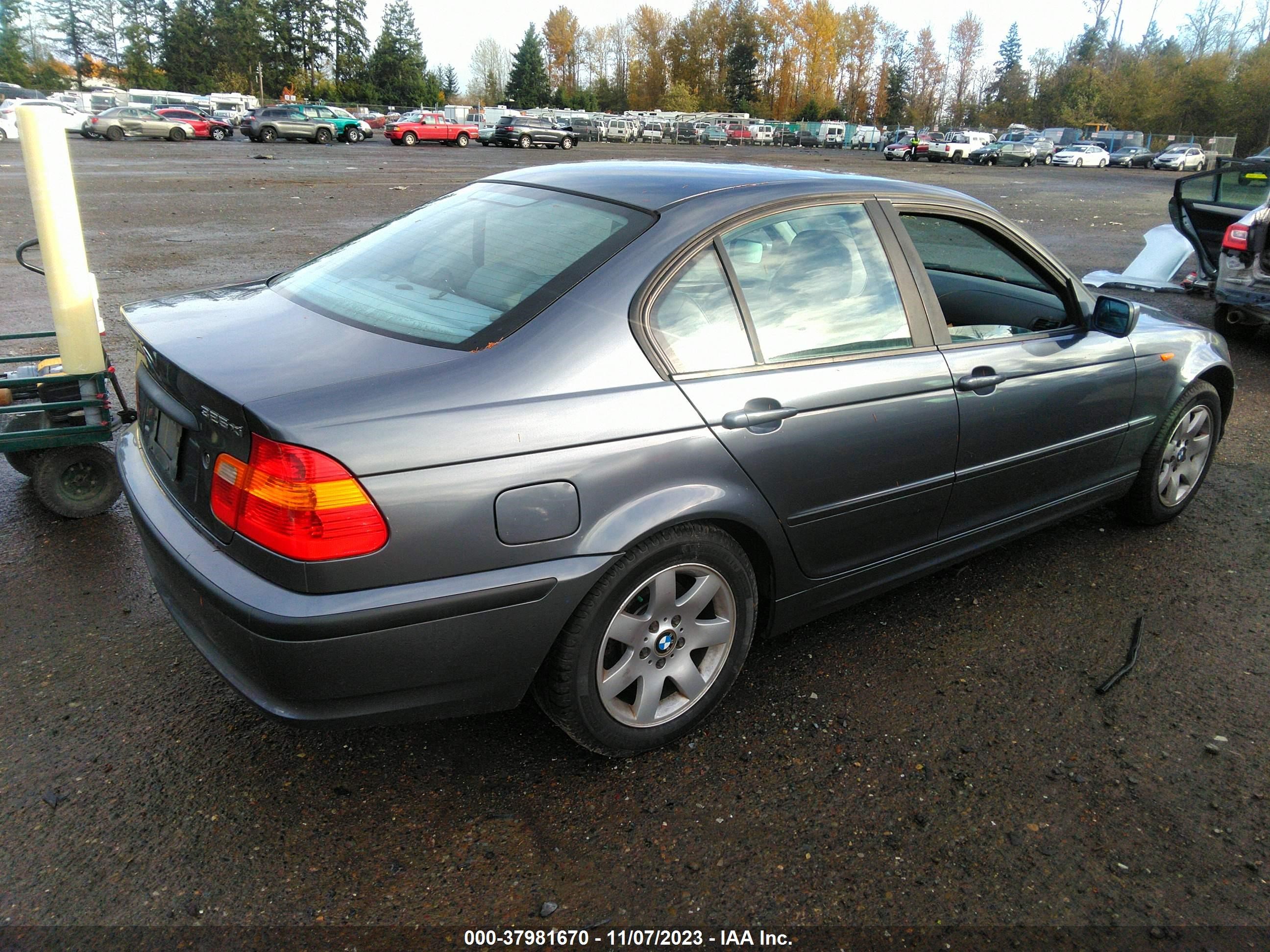 Photo 3 VIN: WBAEU33403PM54851 - BMW 3ER 