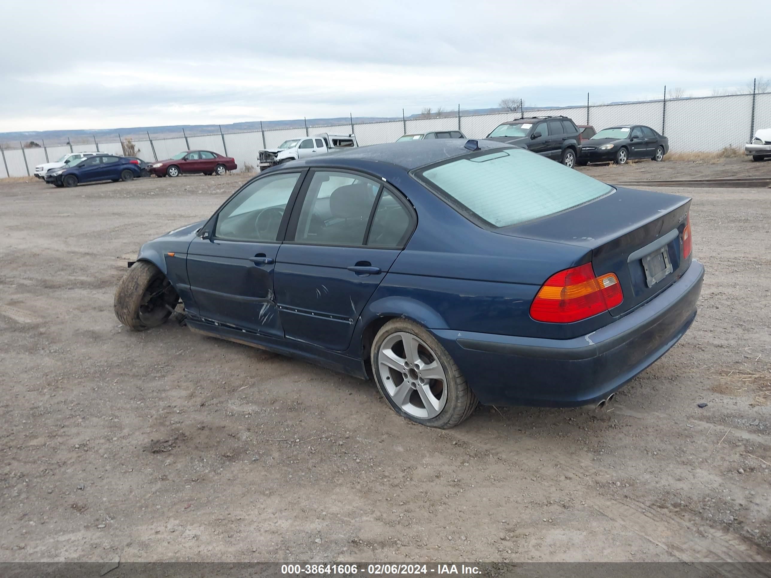 Photo 2 VIN: WBAEU33474PF61559 - BMW 3ER 