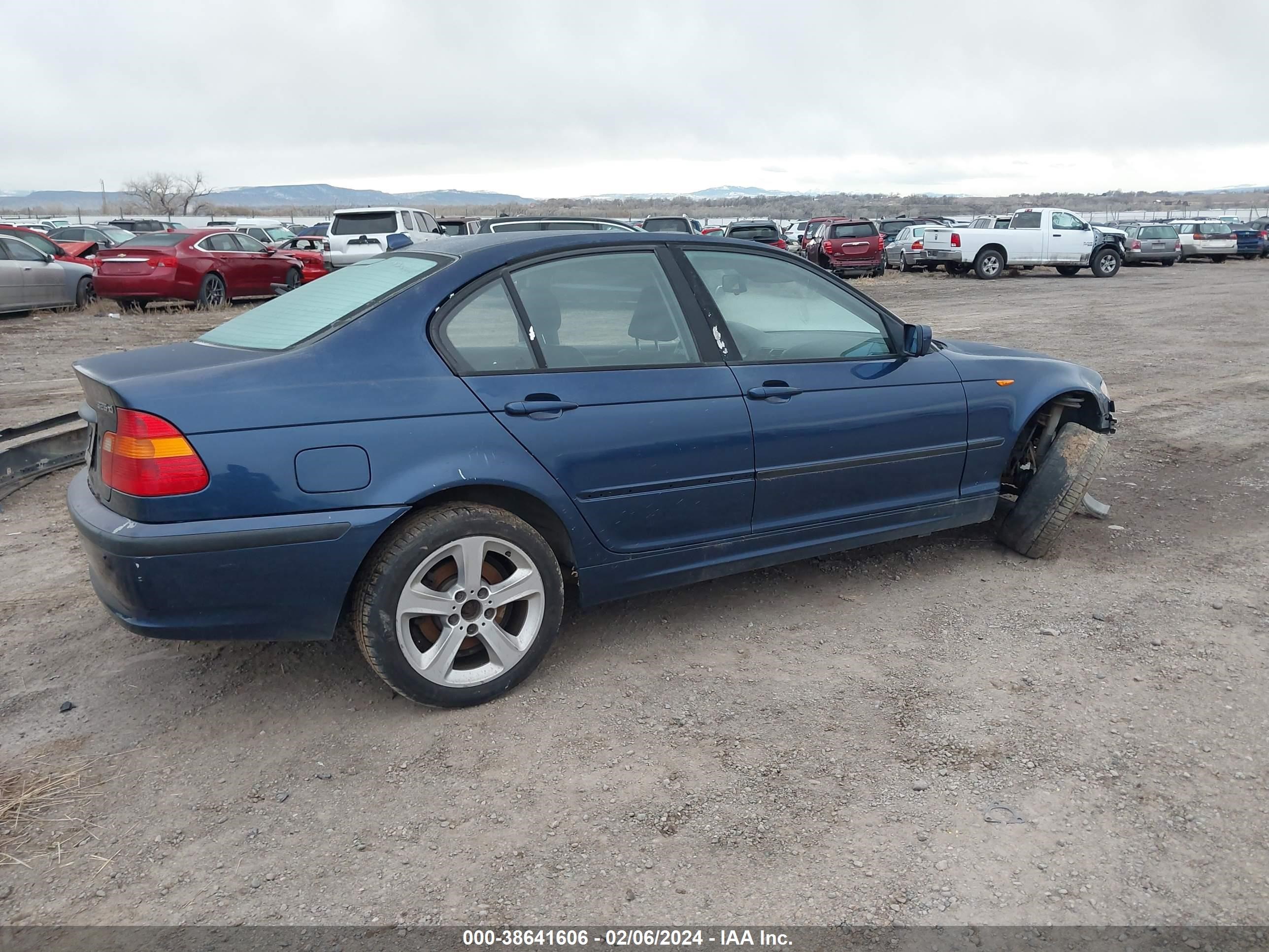 Photo 3 VIN: WBAEU33474PF61559 - BMW 3ER 