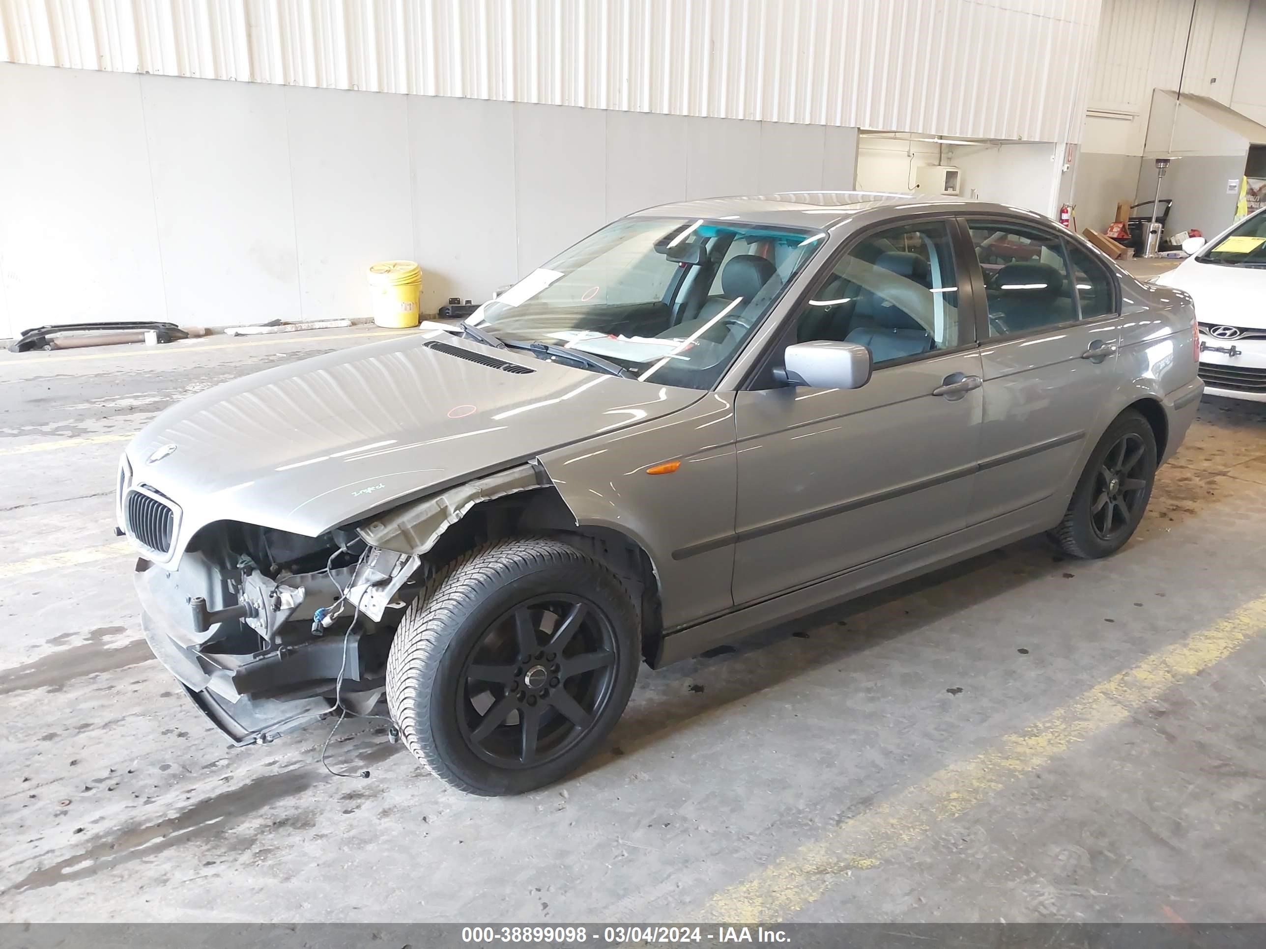 Photo 1 VIN: WBAEU33475PR17426 - BMW 3ER 