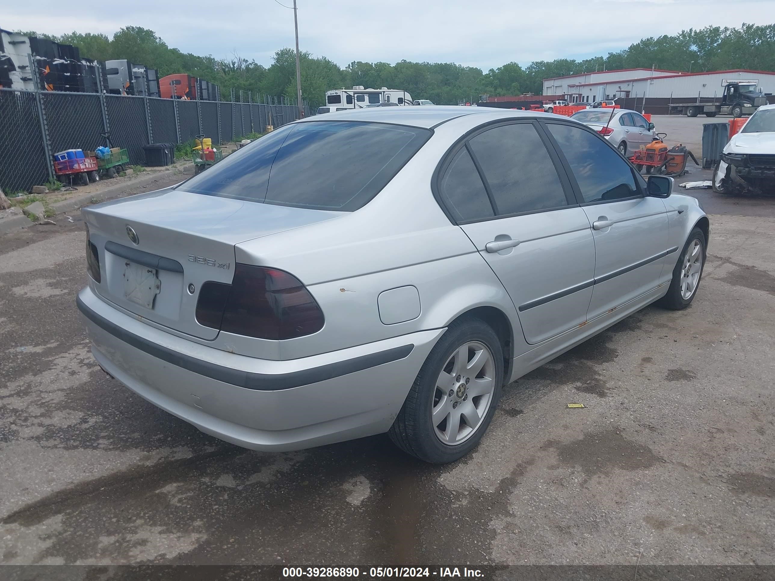 Photo 3 VIN: WBAEU33482PF65262 - BMW 3ER 