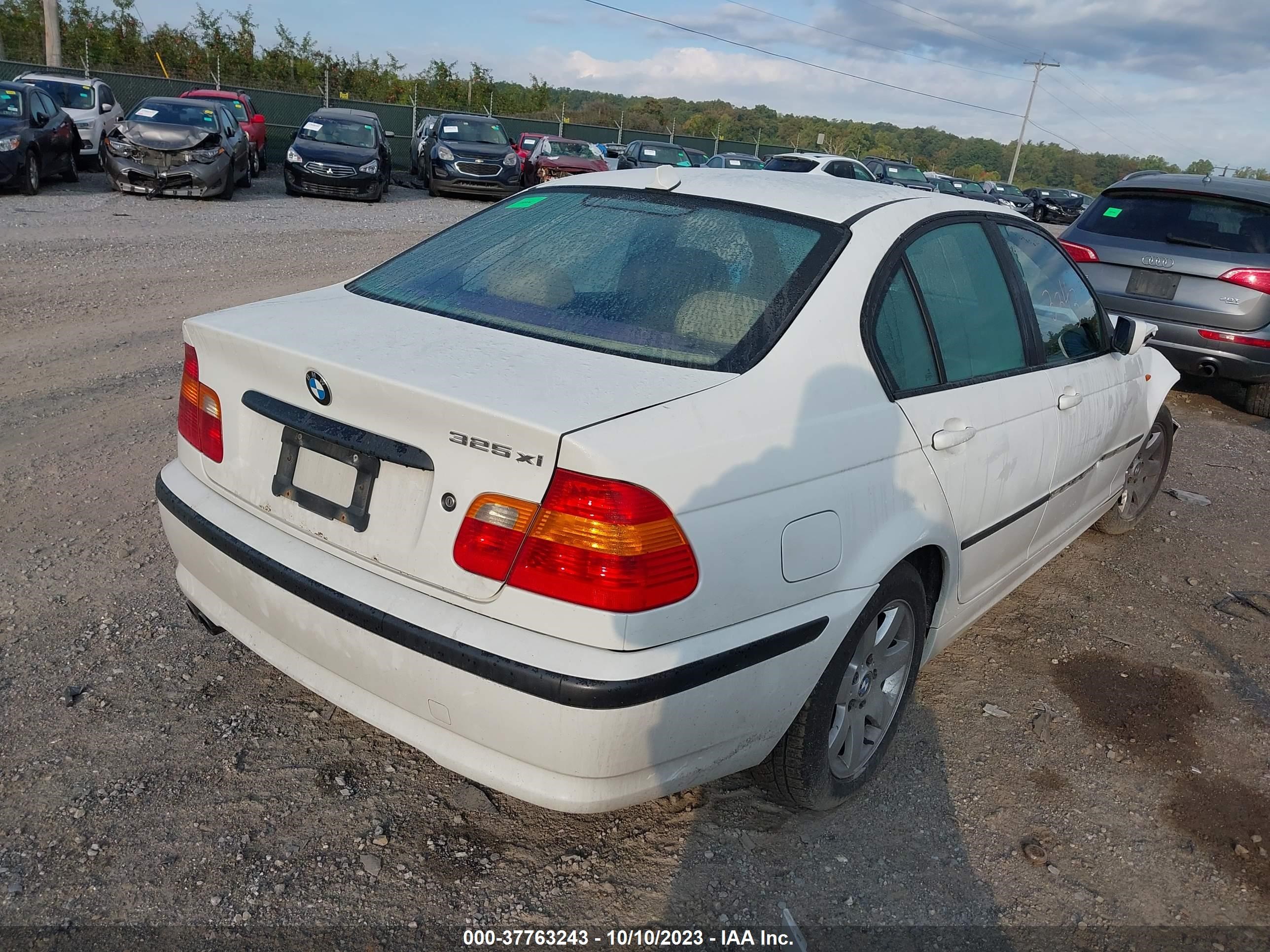 Photo 3 VIN: WBAEU33494PF61076 - BMW 3ER 