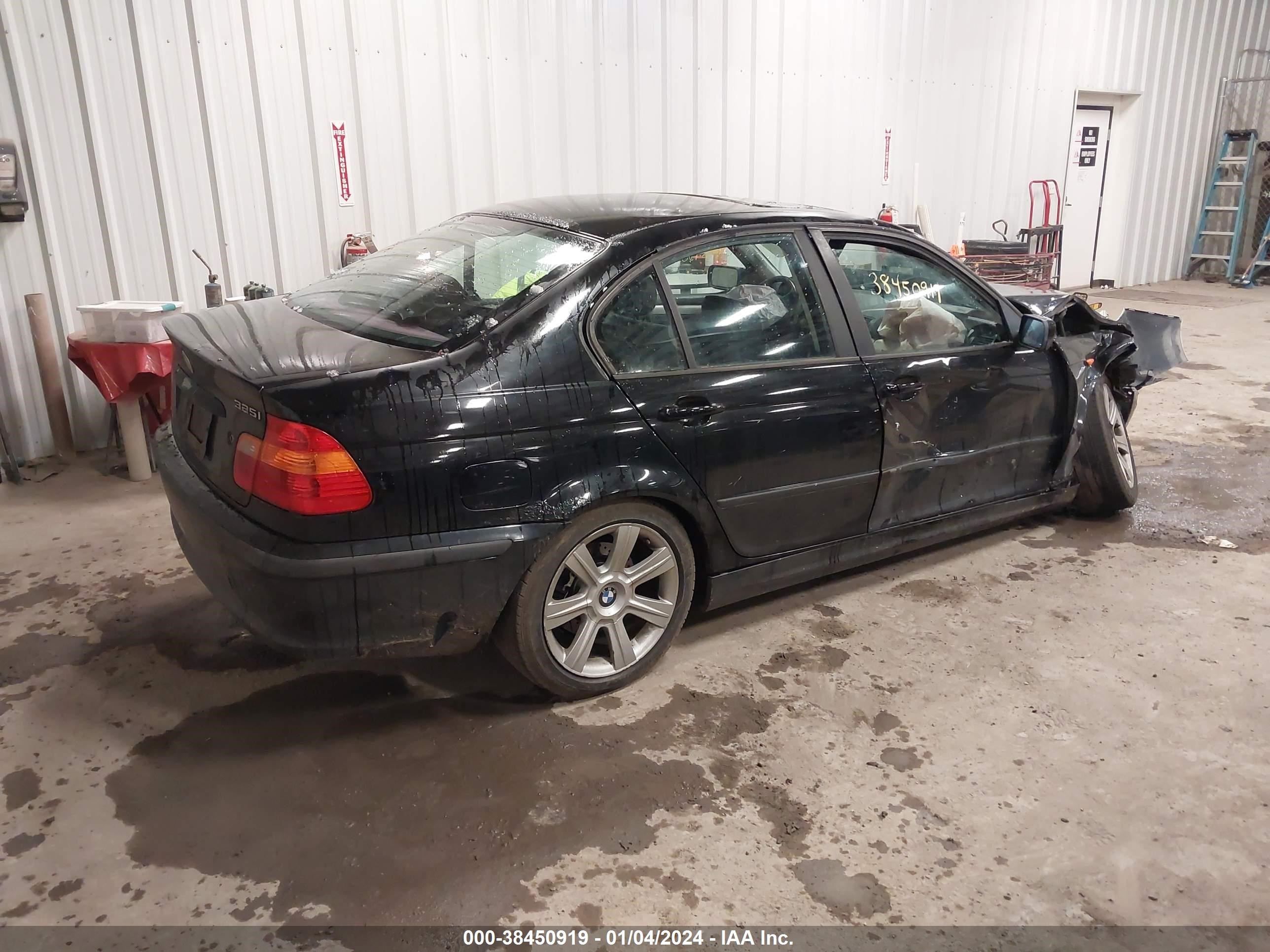 Photo 3 VIN: WBAEV33402KL57979 - BMW 3ER 