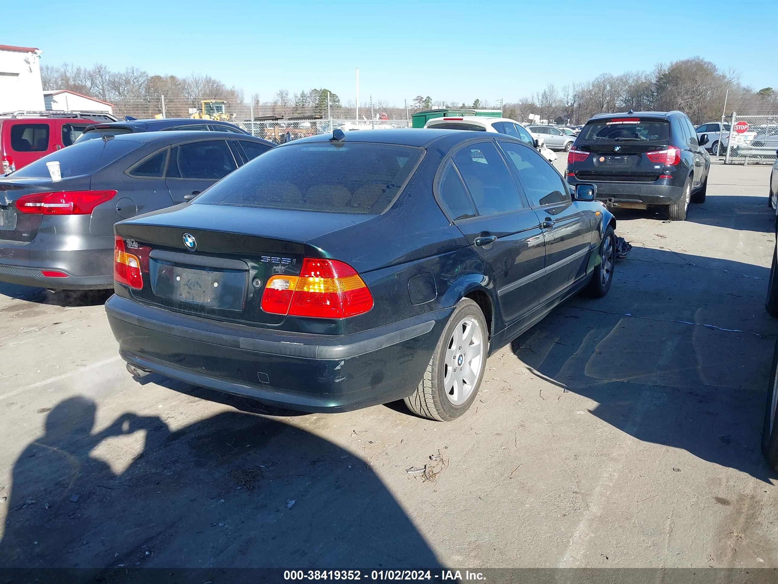 Photo 3 VIN: WBAEV33405KW19018 - BMW 3ER 