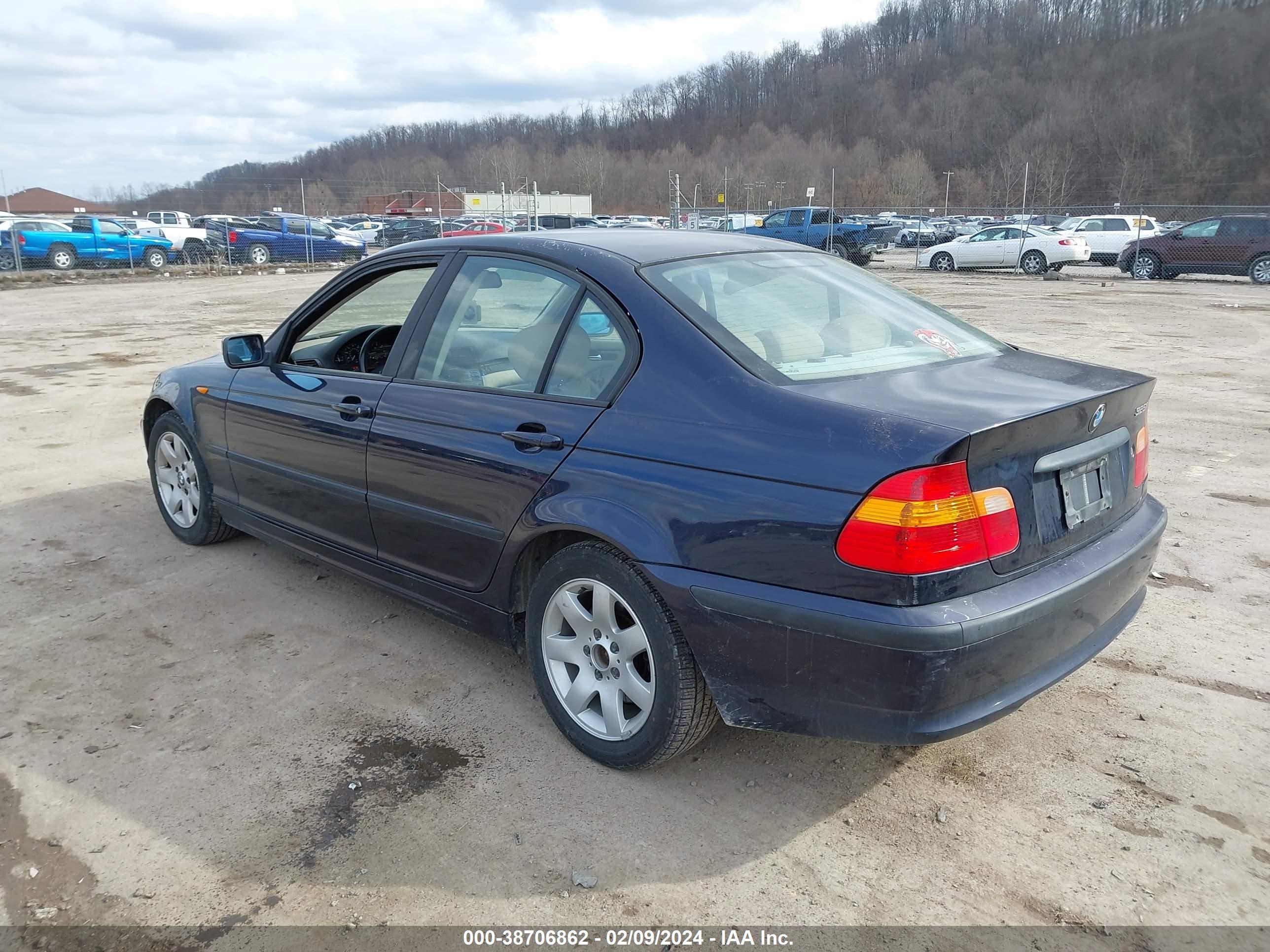 Photo 2 VIN: WBAEV33413KL89227 - BMW 3ER 