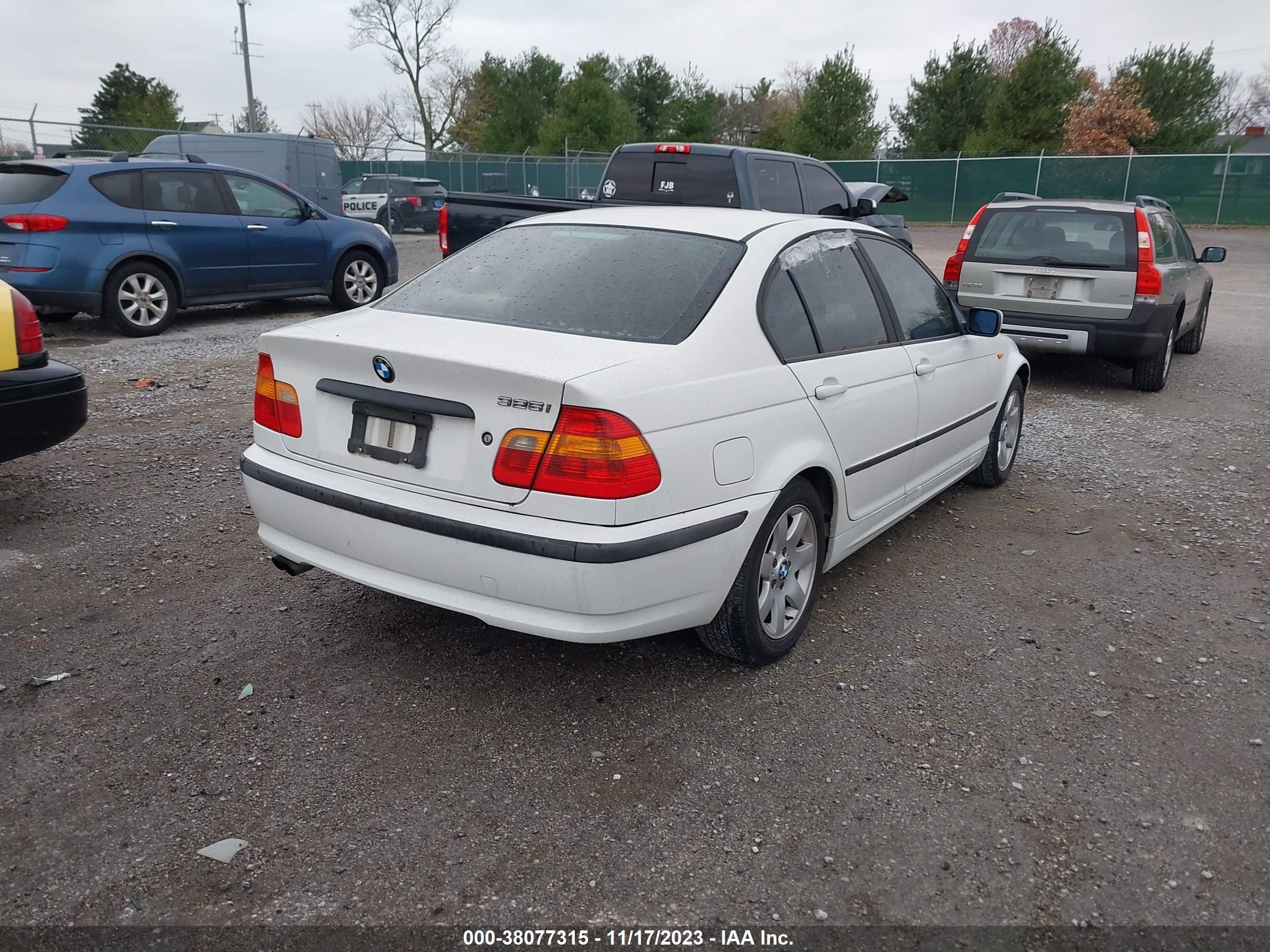 Photo 3 VIN: WBAEV33432KL55532 - BMW 3ER 