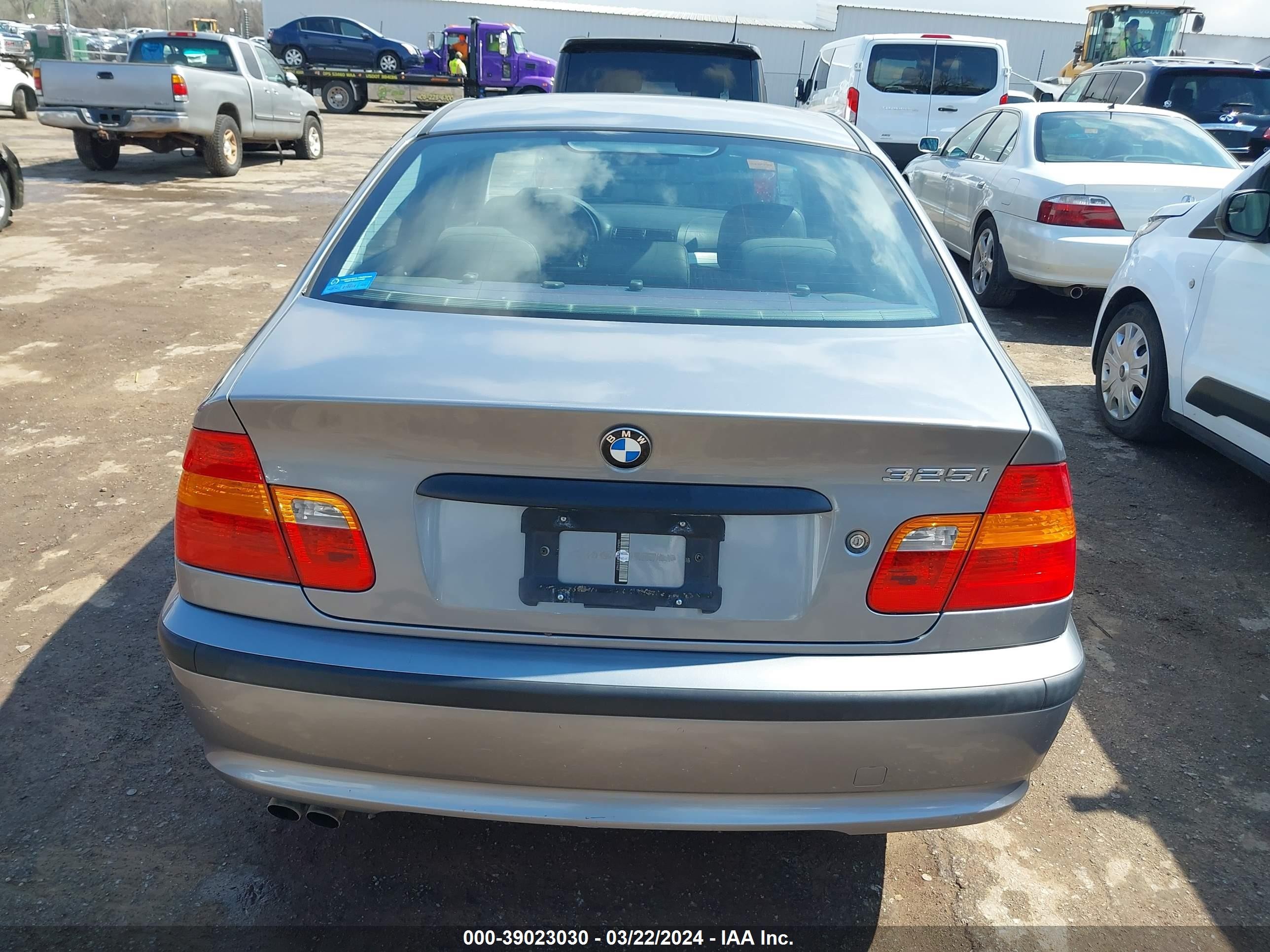 Photo 15 VIN: WBAEV33434KR31462 - BMW 3ER 