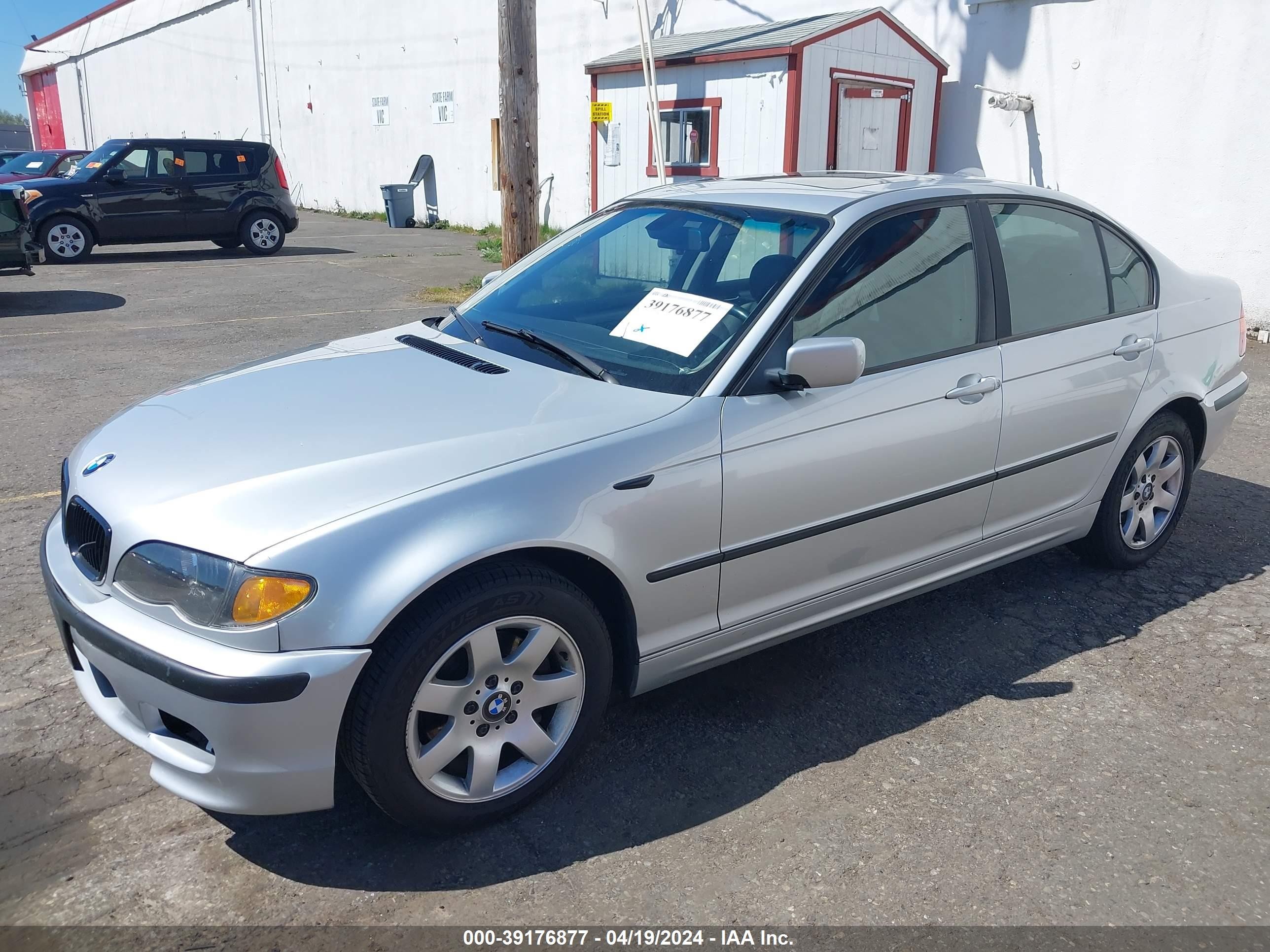 Photo 1 VIN: WBAEV33444KR35133 - BMW 3ER 