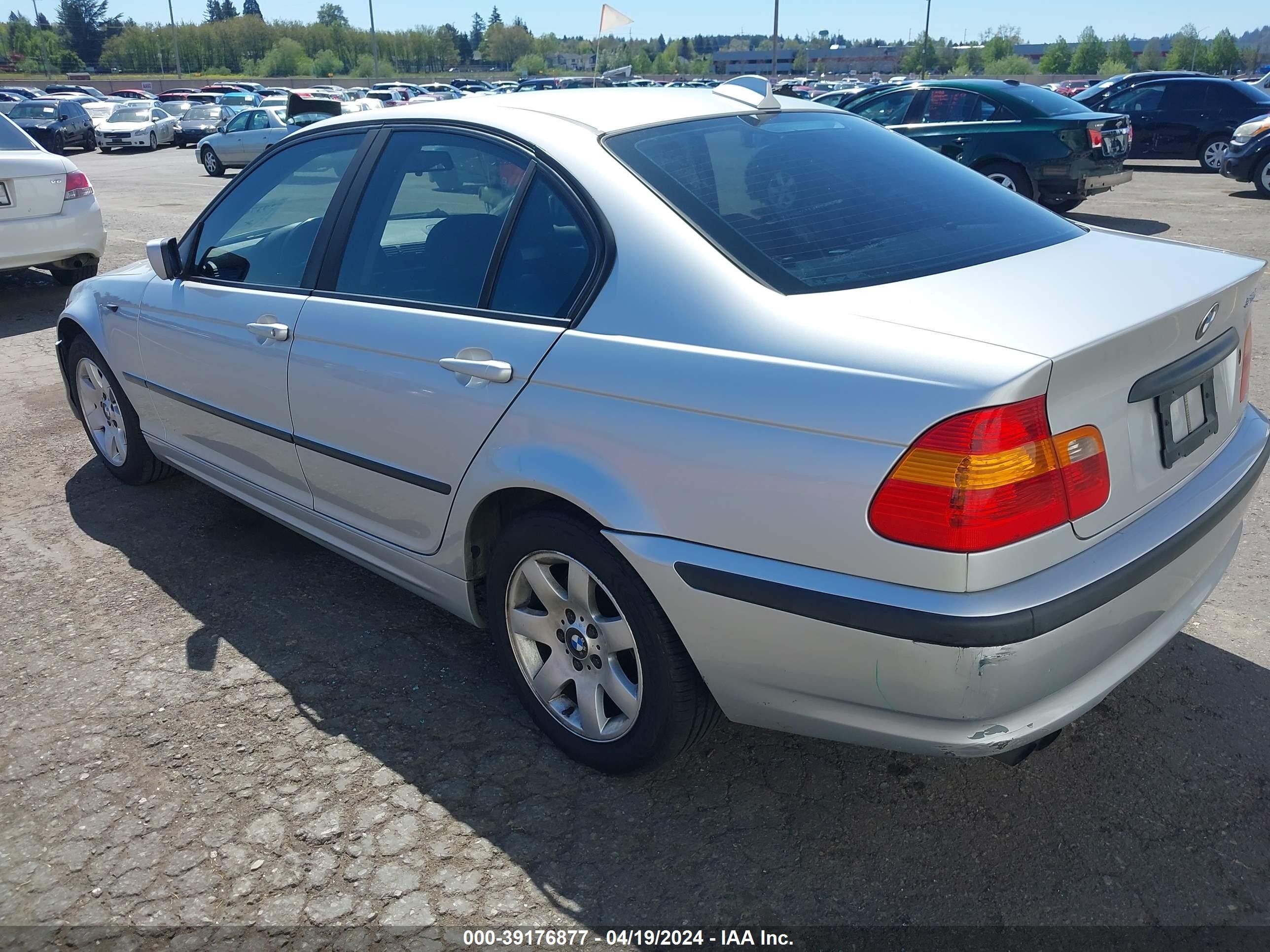 Photo 2 VIN: WBAEV33444KR35133 - BMW 3ER 