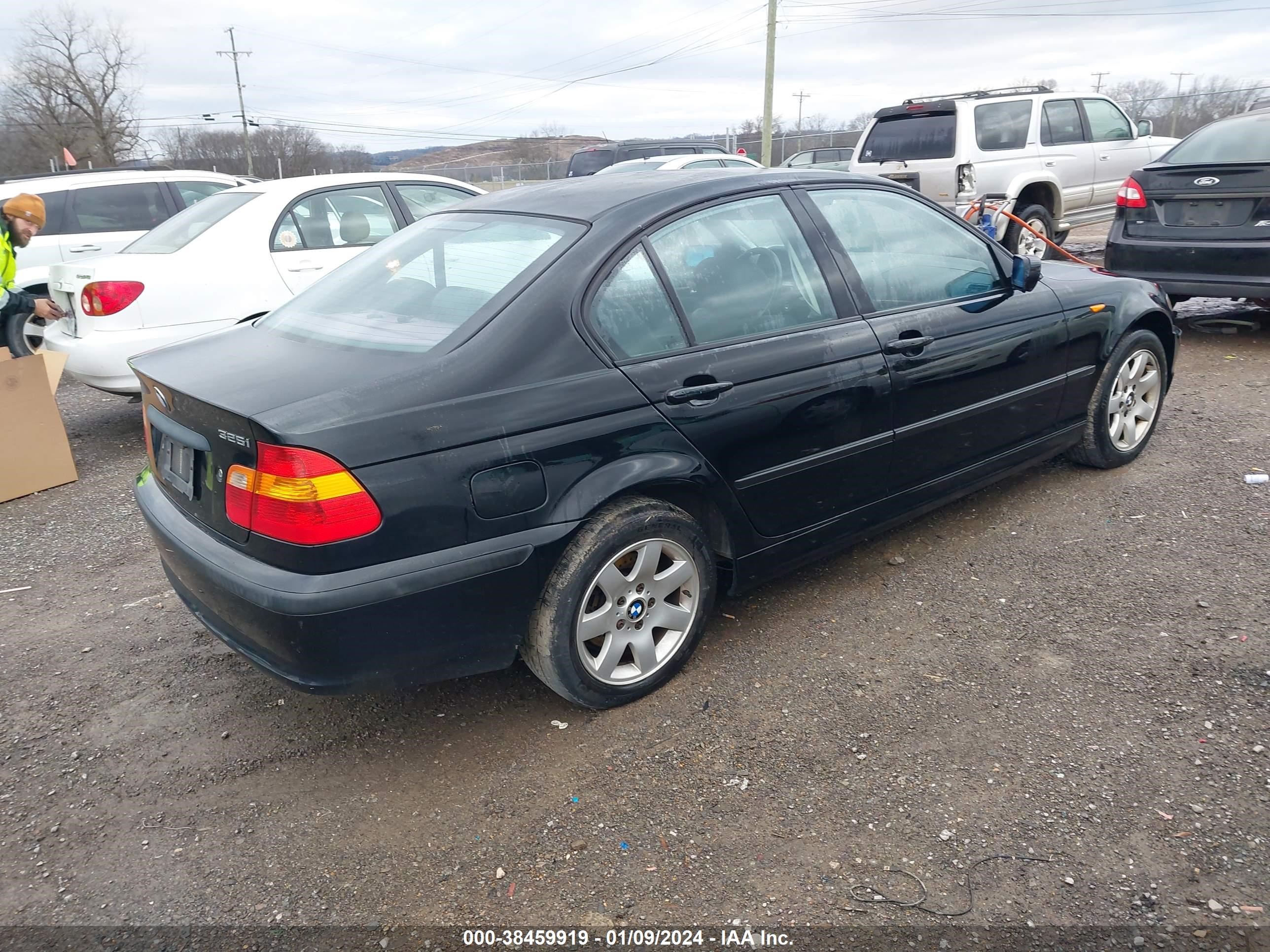 Photo 3 VIN: WBAEV33445KW17515 - BMW 3ER 