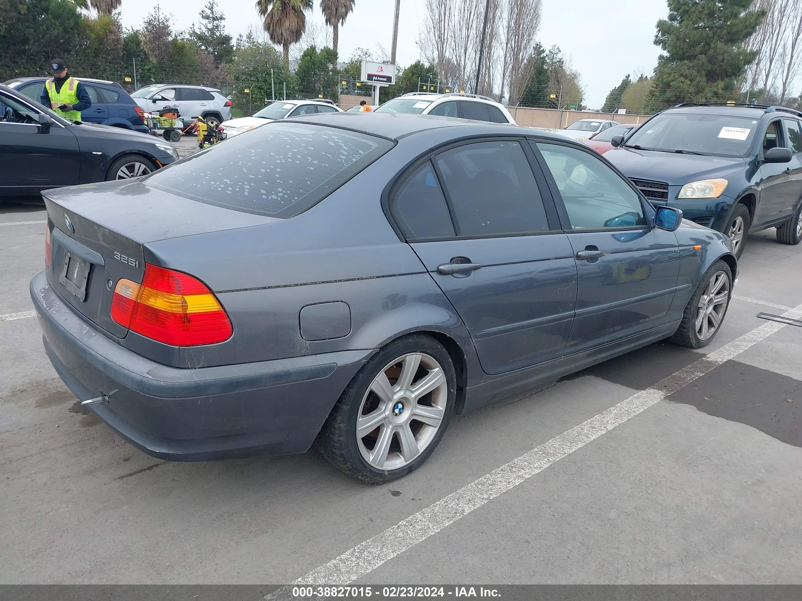 Photo 3 VIN: WBAEV33463KL59611 - BMW 3ER 