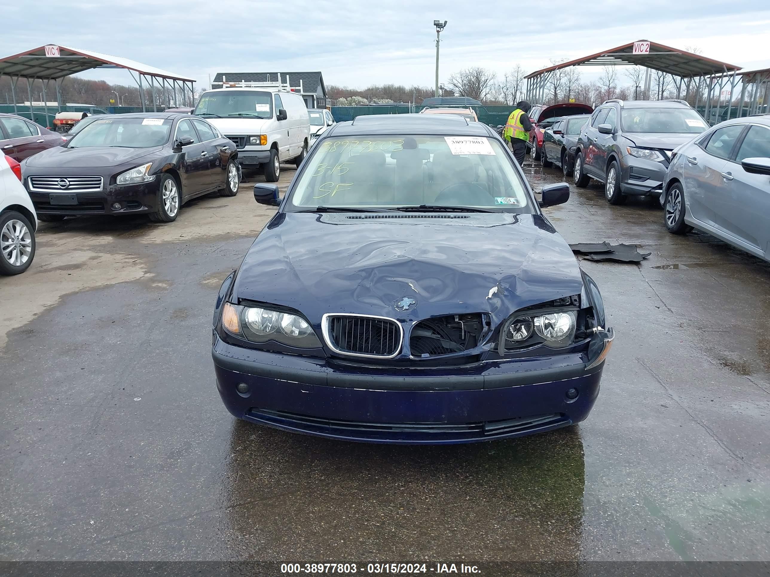 Photo 11 VIN: WBAEV33473KL82475 - BMW 3ER 