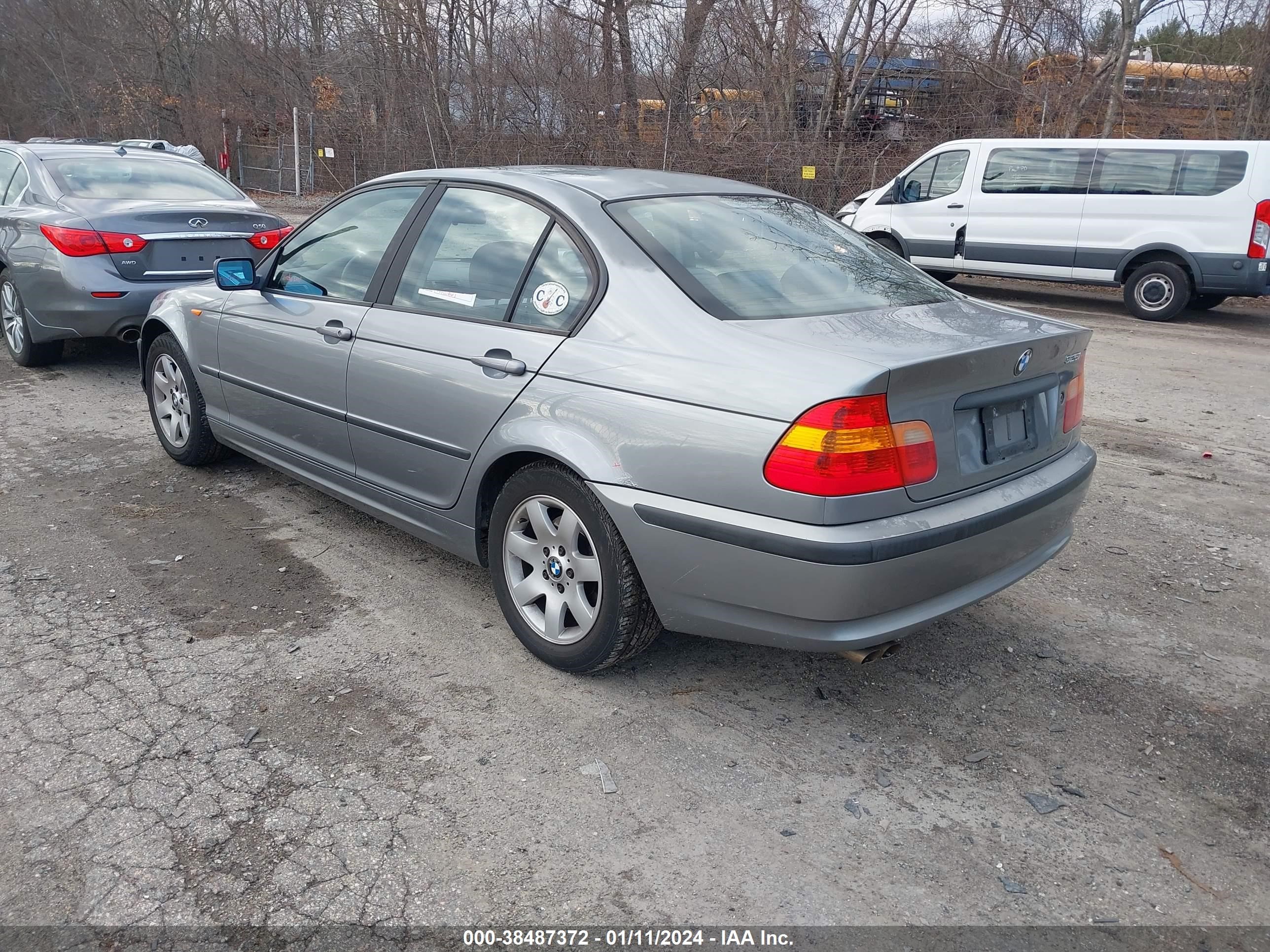 Photo 2 VIN: WBAEV33474KL61708 - BMW 3ER 