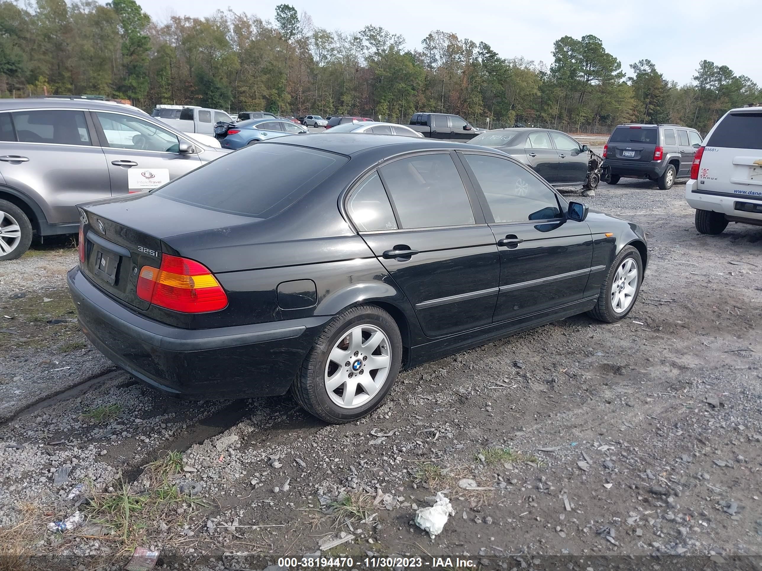 Photo 3 VIN: WBAEV33474KR35983 - BMW 3ER 