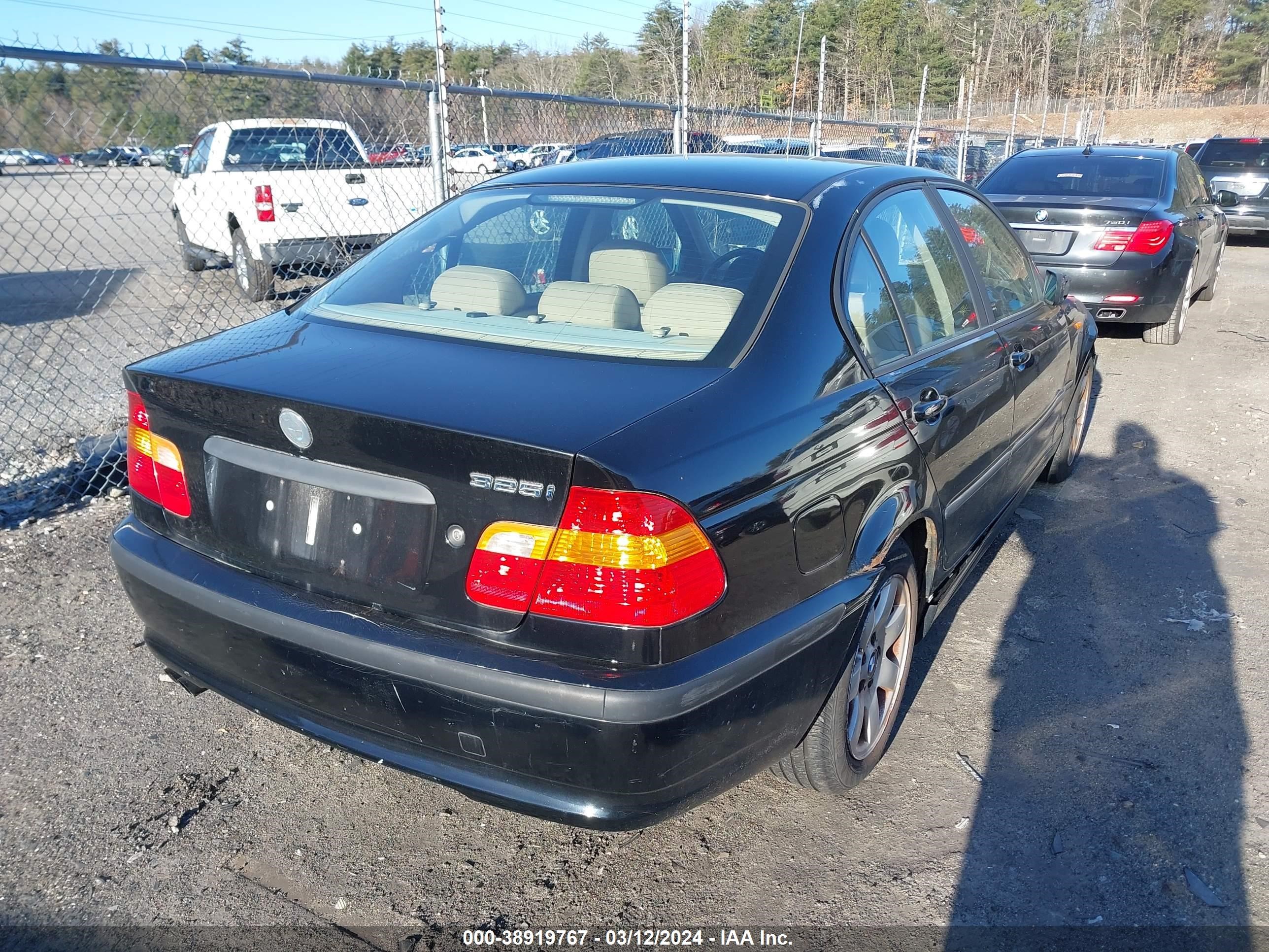 Photo 3 VIN: WBAEV33483KL86857 - BMW 3ER 