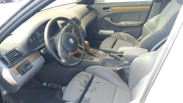 Photo 11 VIN: WBAEV510X3KN51058 - BMW 330I 