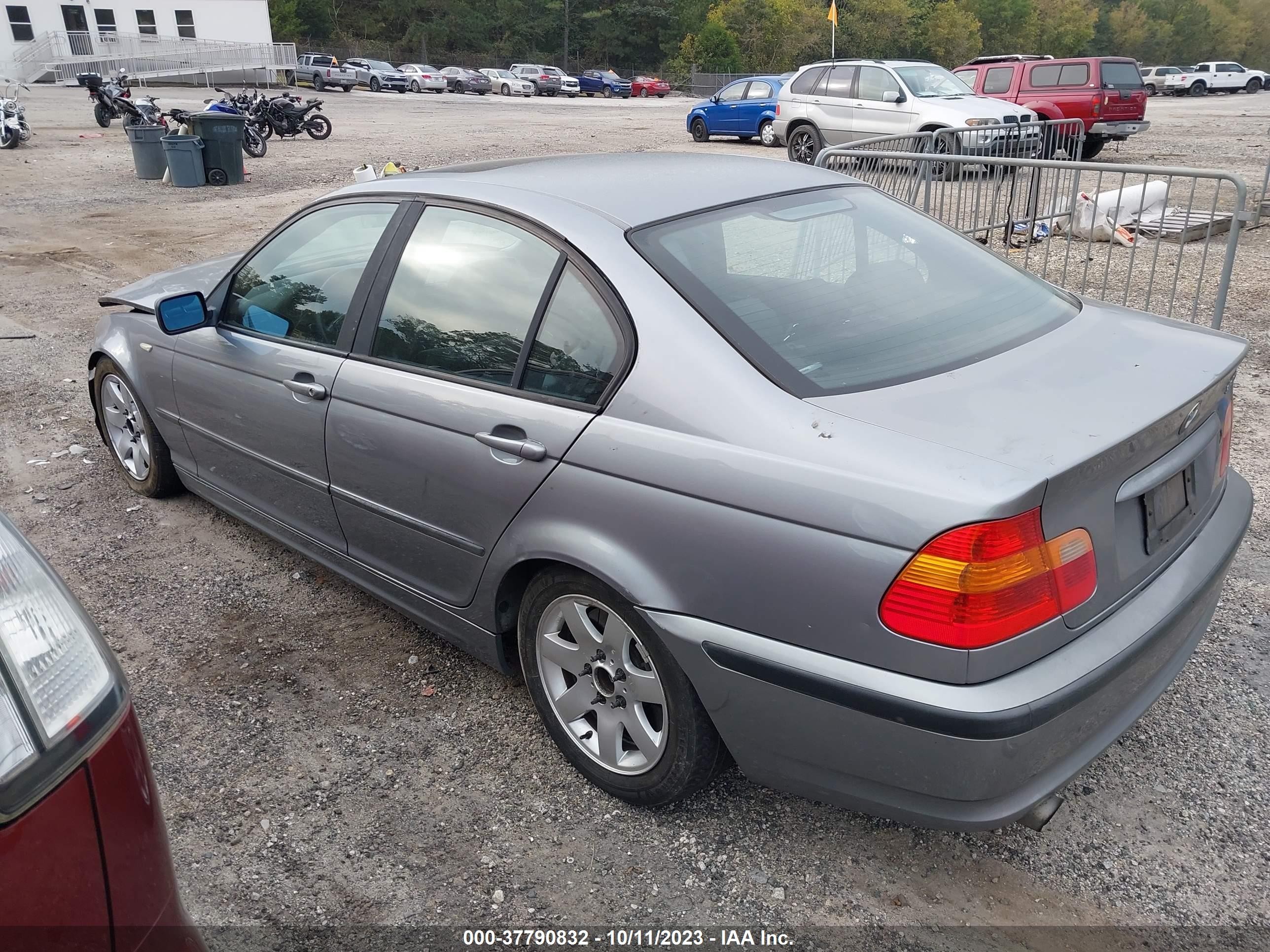 Photo 2 VIN: WBAEV53413KM04420 - BMW 3ER 