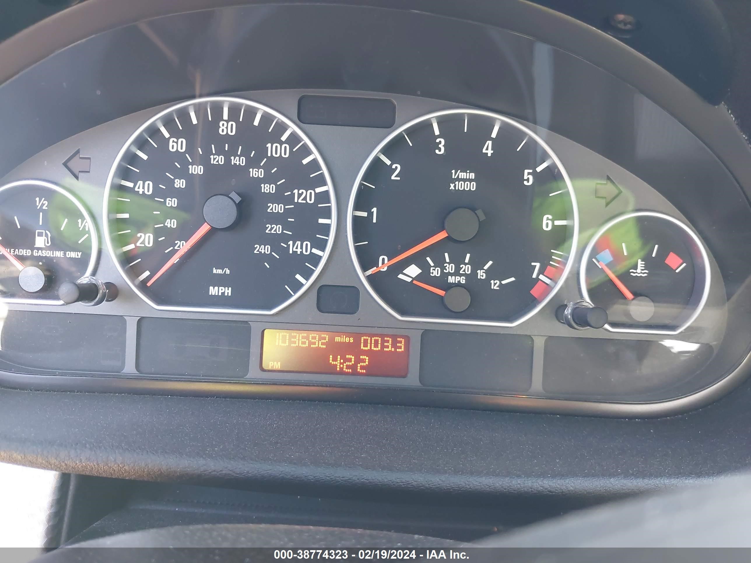 Photo 6 VIN: WBAEV53433KM04404 - BMW 3ER 