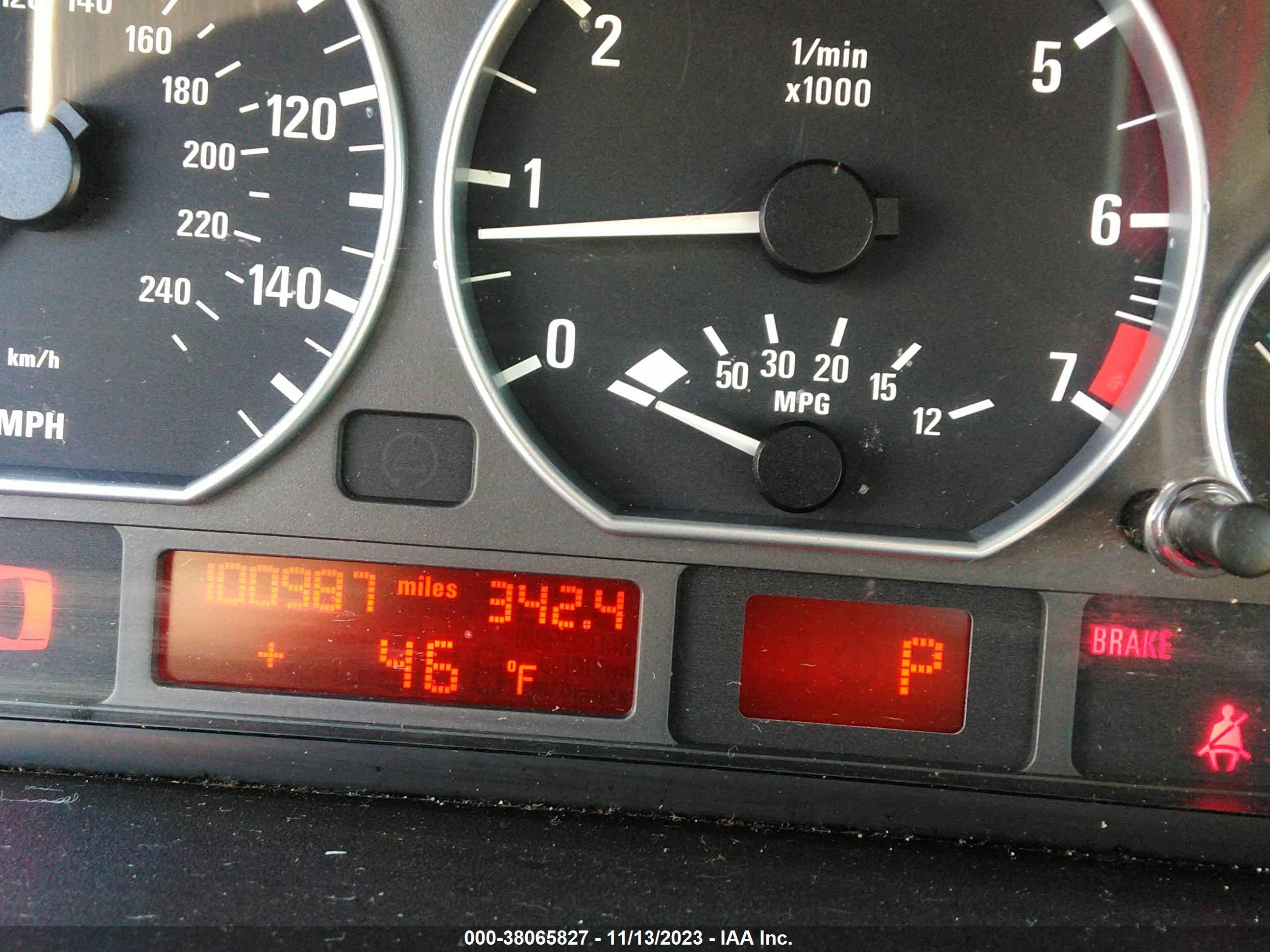 Photo 6 VIN: WBAEV53435KM42928 - BMW 3ER 