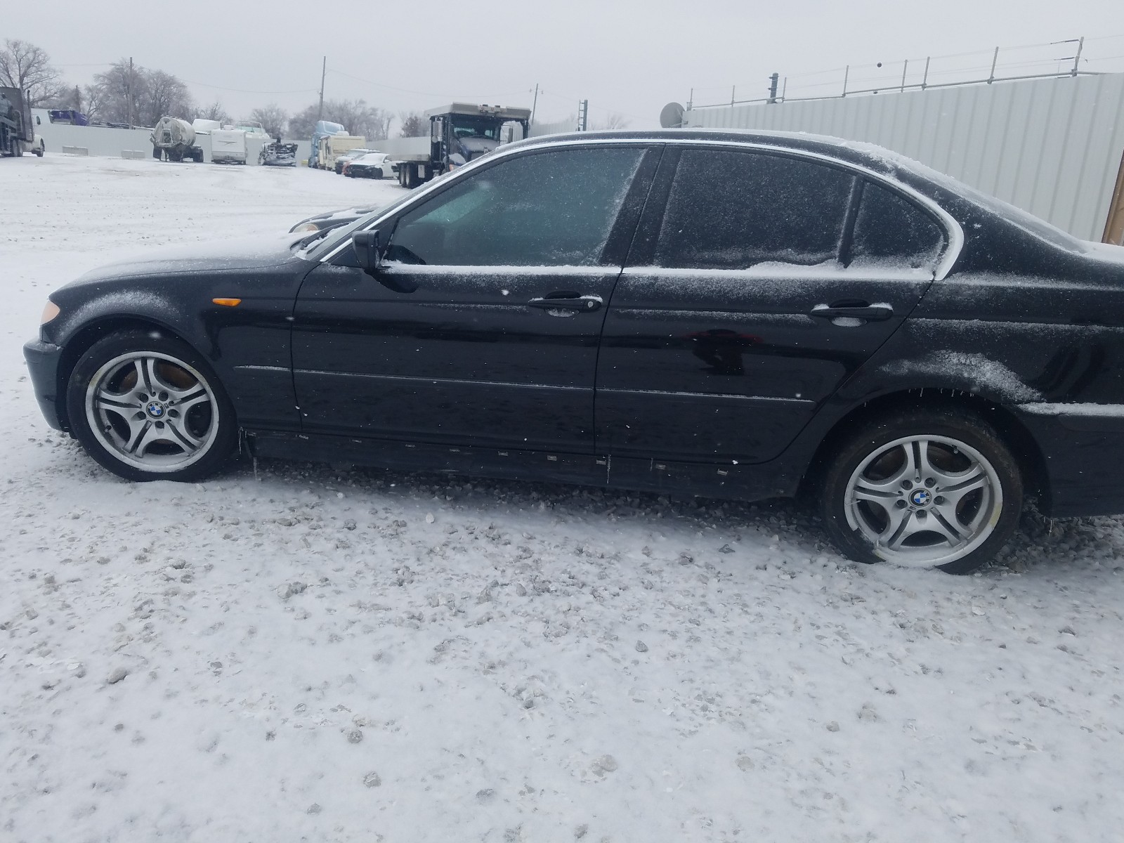 Photo 8 VIN: WBAEV53483KM24387 - BMW 330 I 