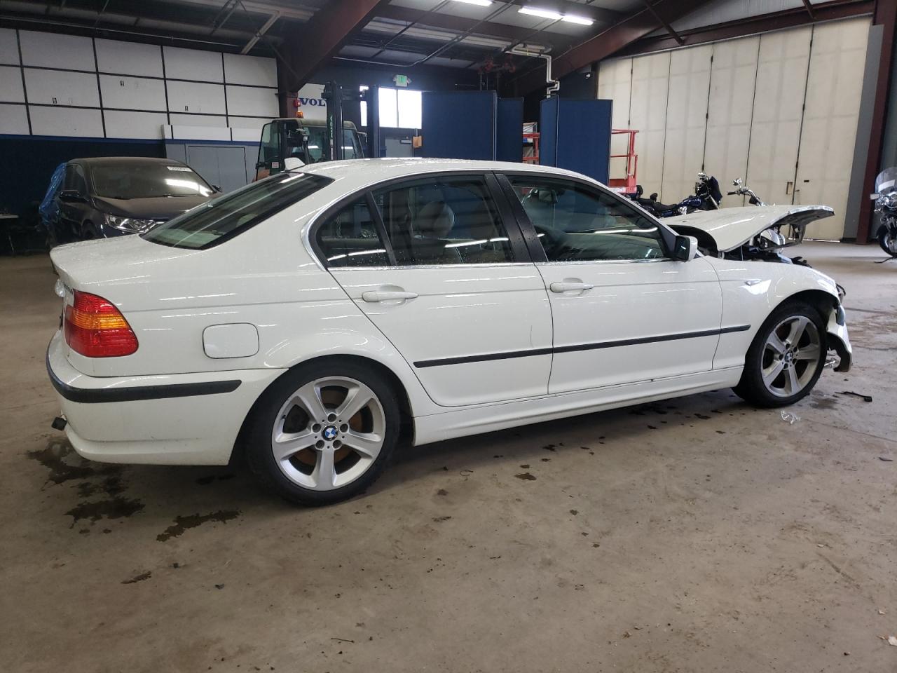 Photo 2 VIN: WBAEW53445PN38583 - BMW 3ER 