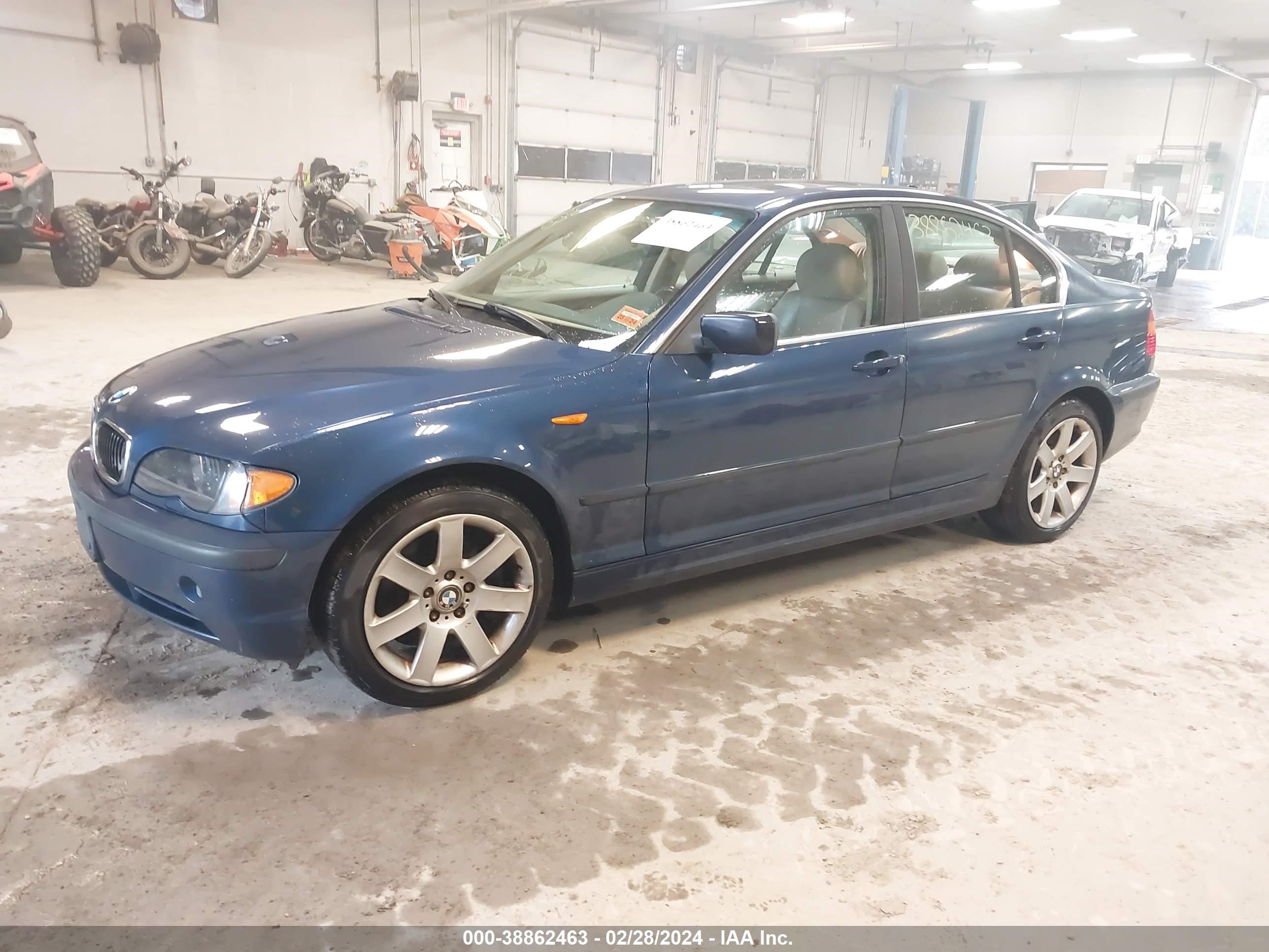 Photo 1 VIN: WBAEW53454PG10876 - BMW 3ER 