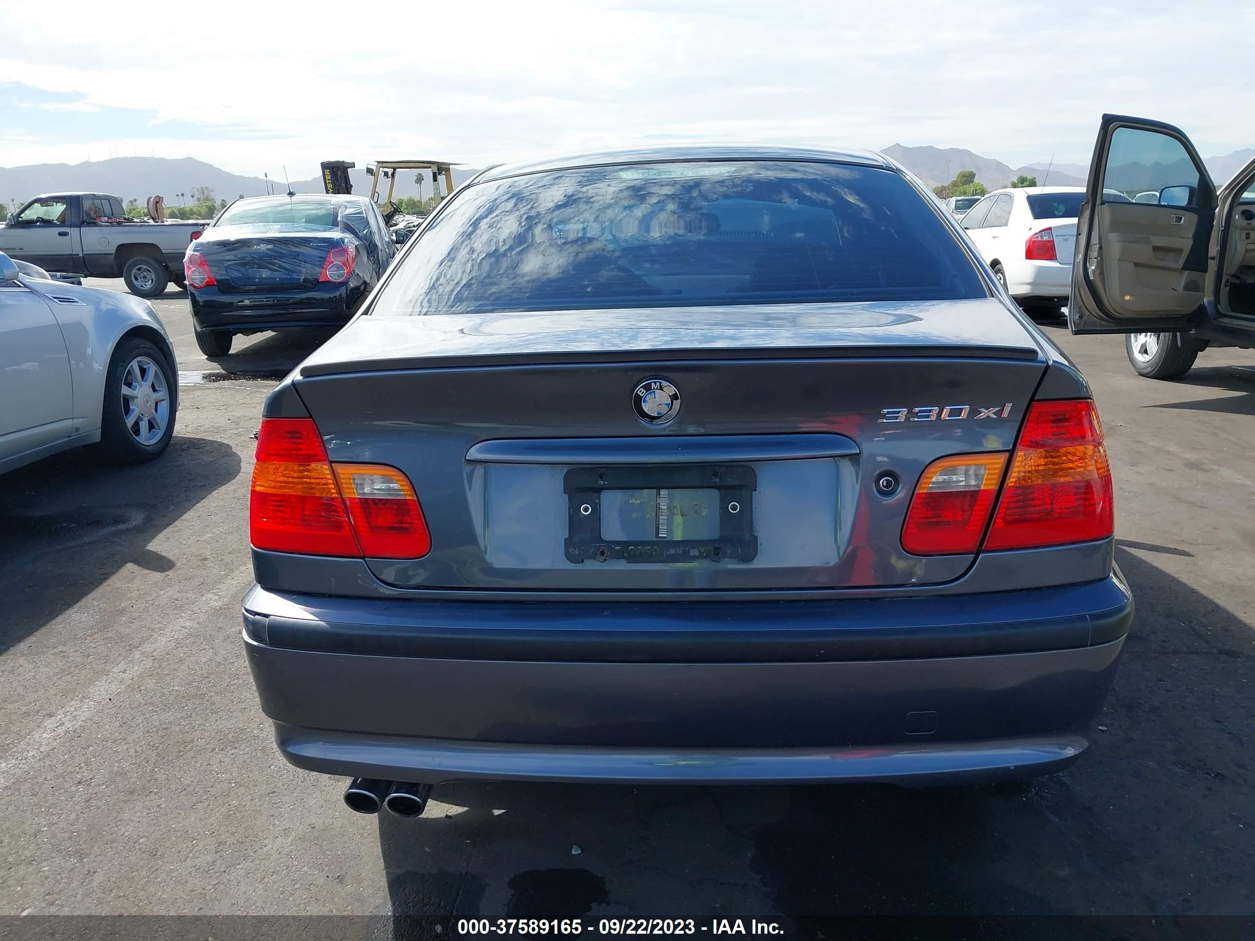 Photo 15 VIN: WBAEW53483PG20574 - BMW 3ER 