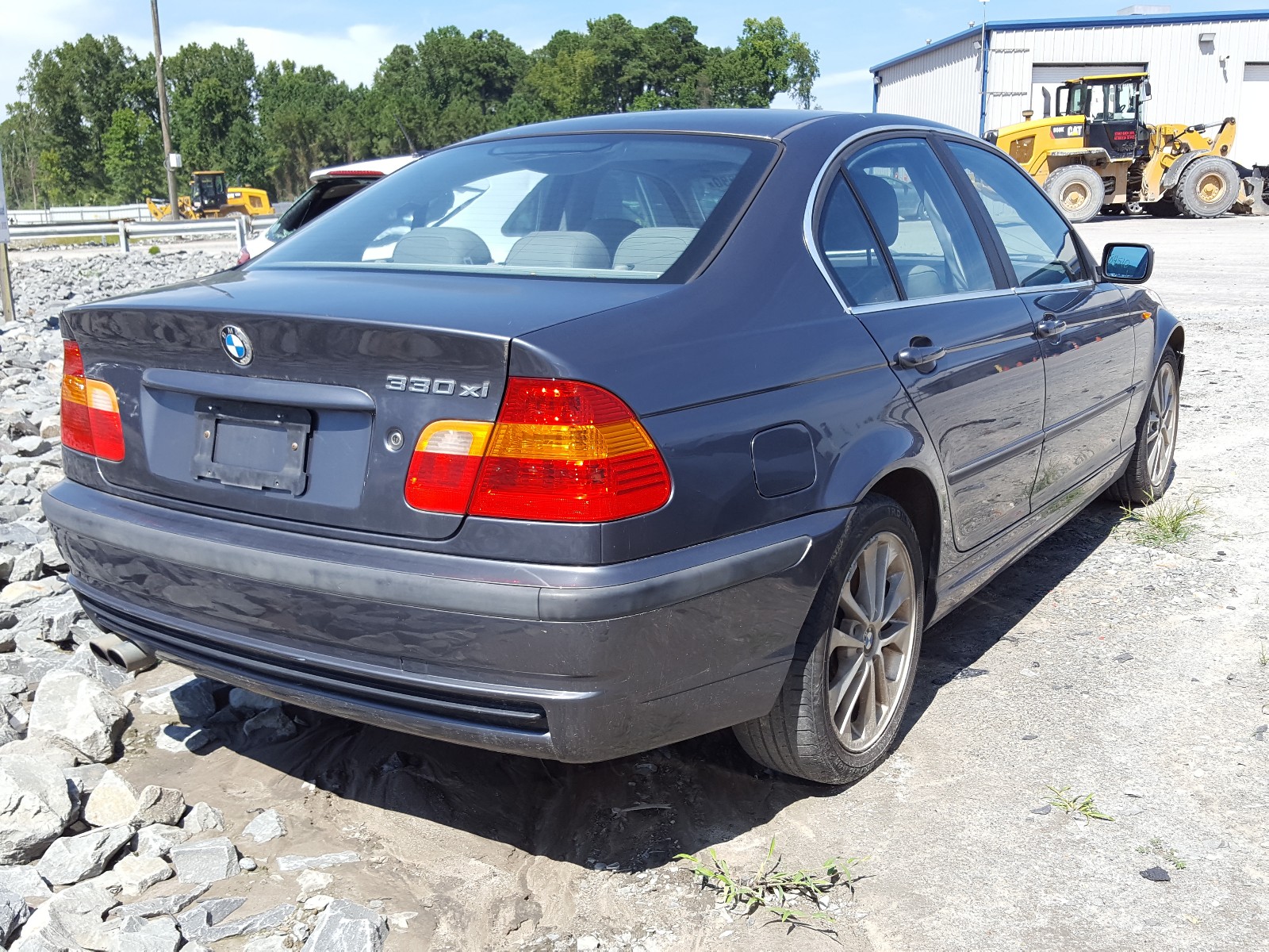 Photo 3 VIN: WBAEW534X3PG23184 - BMW 330 XI 