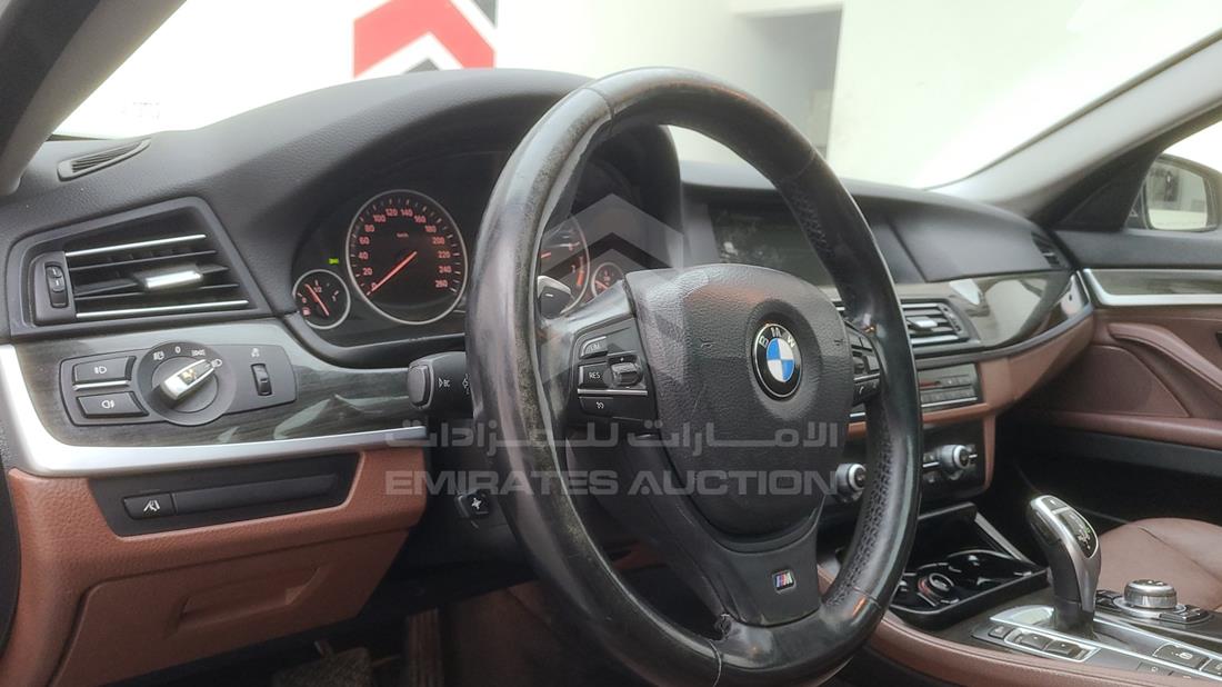 Photo 17 VIN: WBAFR1102DC861668 - BMW 530 