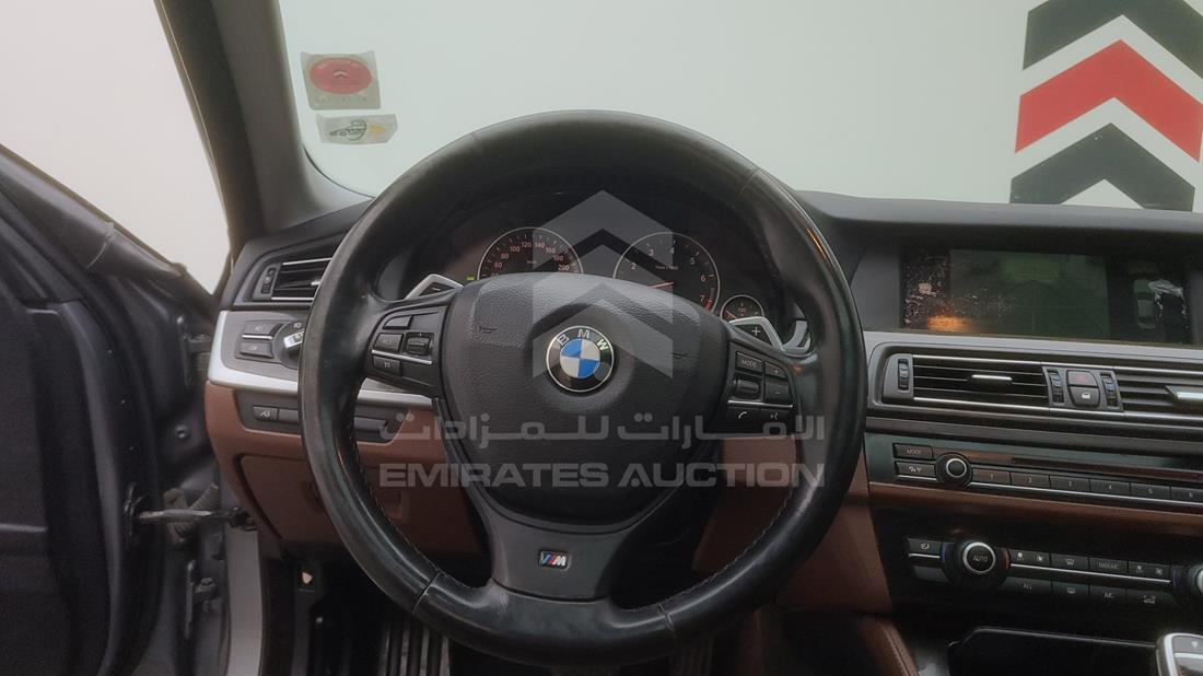 Photo 19 VIN: WBAFR1102DC861668 - BMW 530 