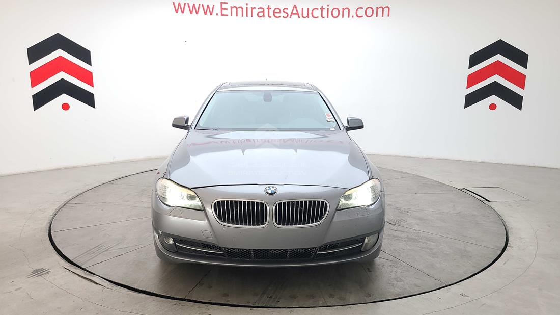 Photo 2 VIN: WBAFR1102DC861668 - BMW 530 