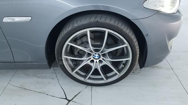 Photo 38 VIN: WBAFR1107CC860644 - BMW 530 