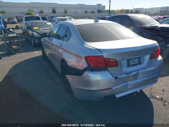 Photo 2 VIN: WBAFR1C50BC739719 - BMW 528I 