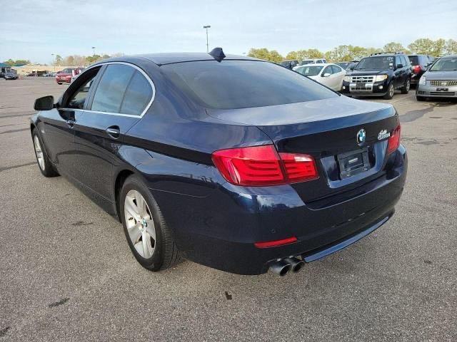 Photo 2 VIN: WBAFR1C50BC744595 - BMW 528 I 