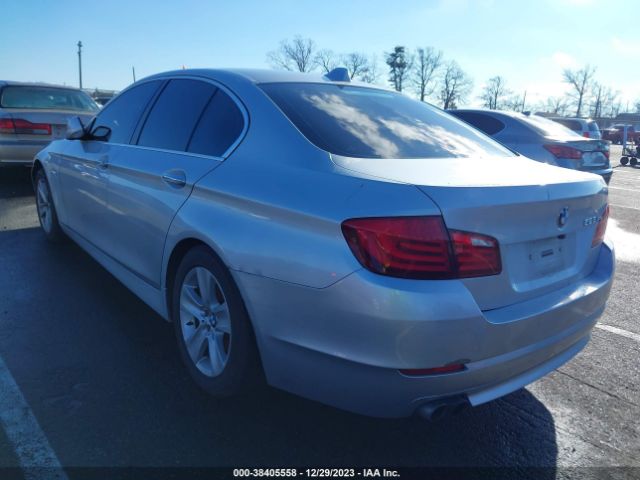 Photo 2 VIN: WBAFR1C52BC739169 - BMW 528I 